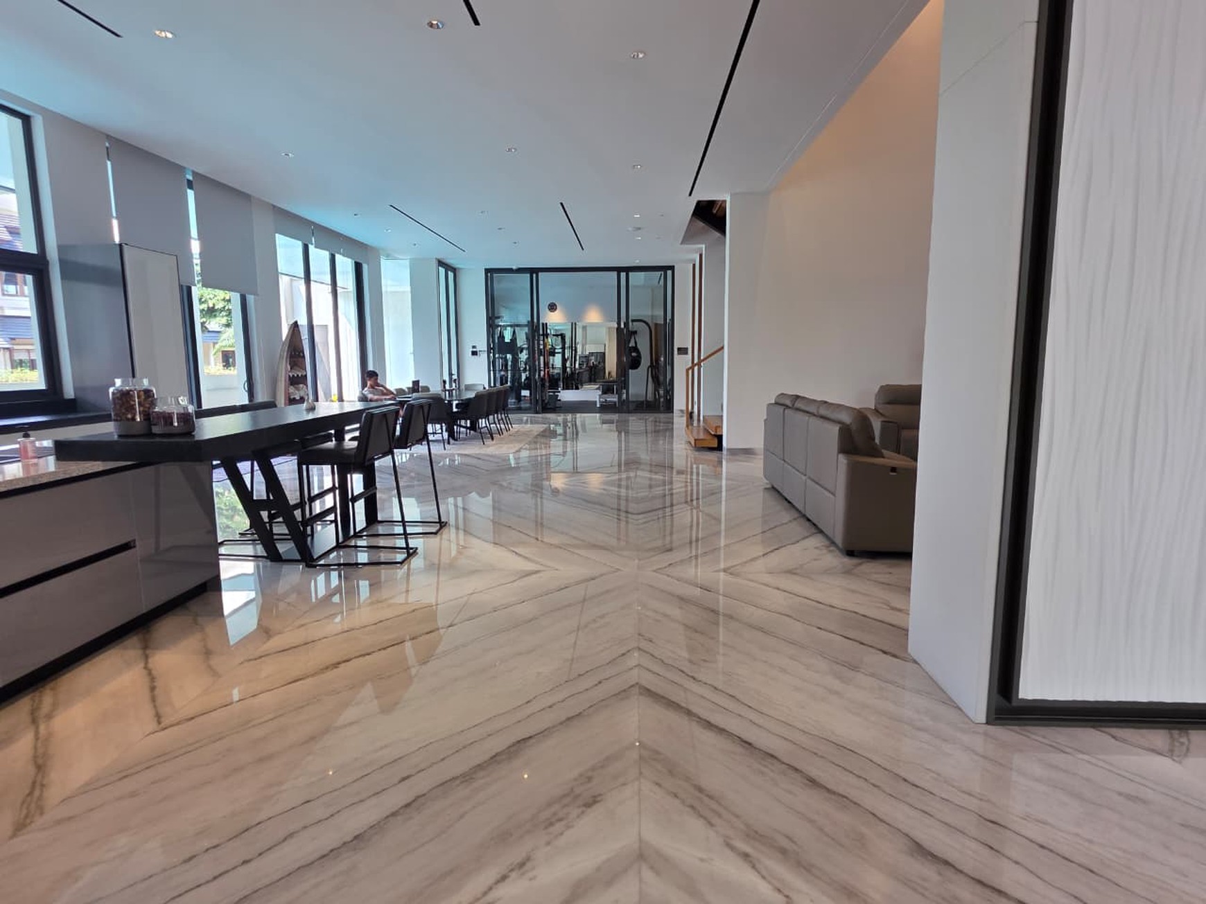 jual rumah mewah salah satu kawasan elite bsd city, telaga golf bsd city, strategis tengah kota asri banyak pepohonan