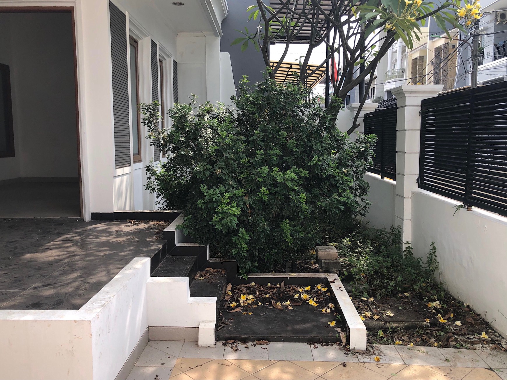 Dijual Rumah Siap Huni di Kelapa Nias, Kelapa Gading - Jakarta Utara