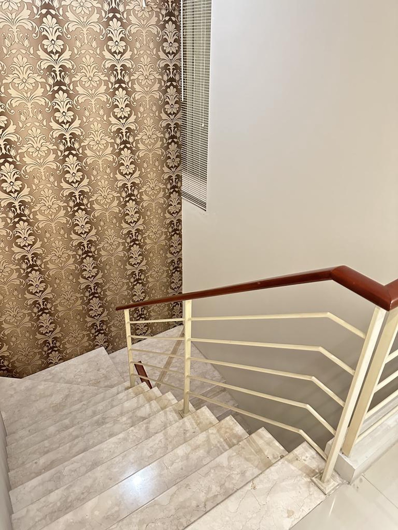Dijual Cepat Rumah Alam Galaxy Surabaya Barat