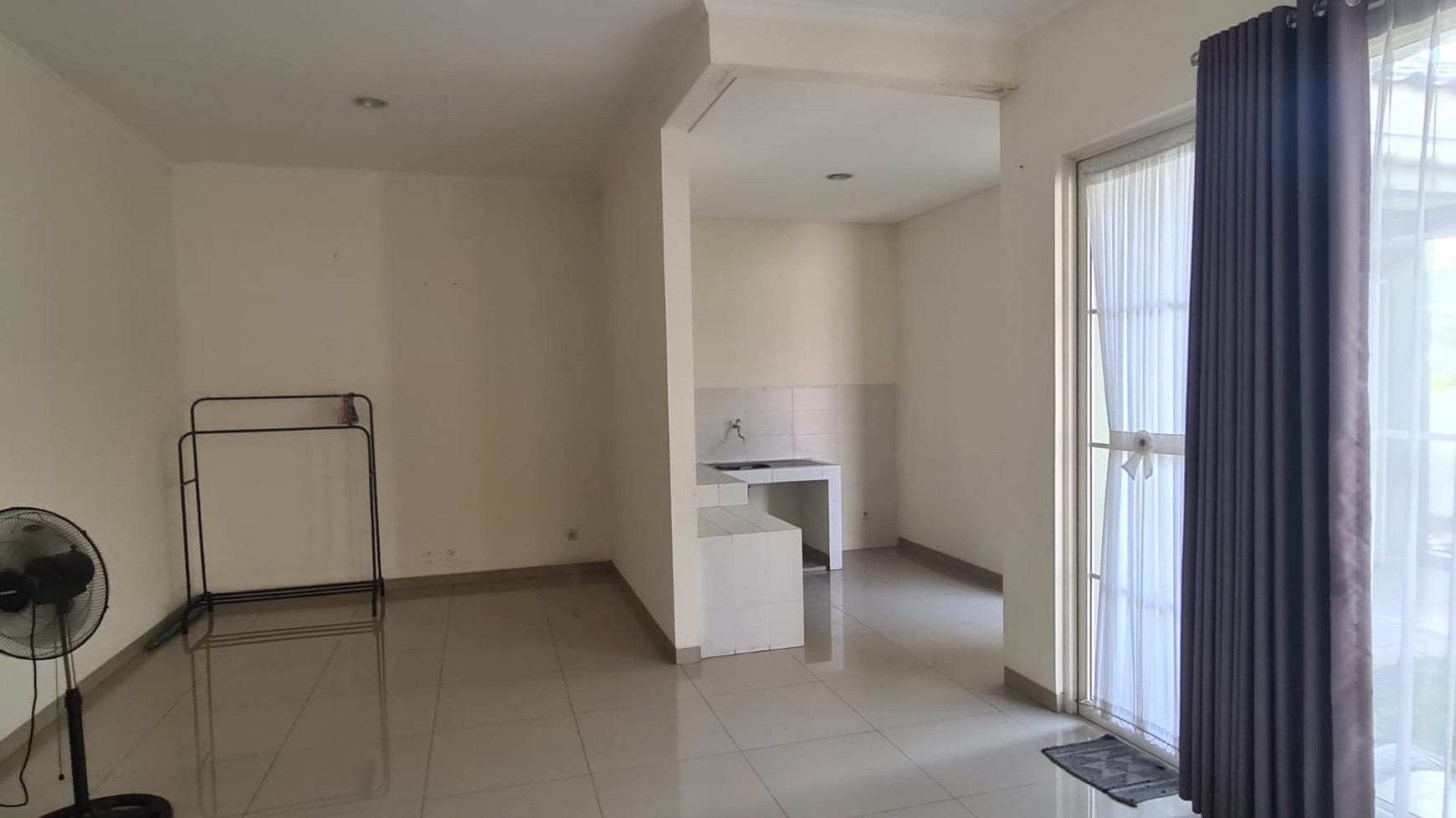 Rumah 2 Lantai di Perumahan Suvarna Sutera Tanggerang