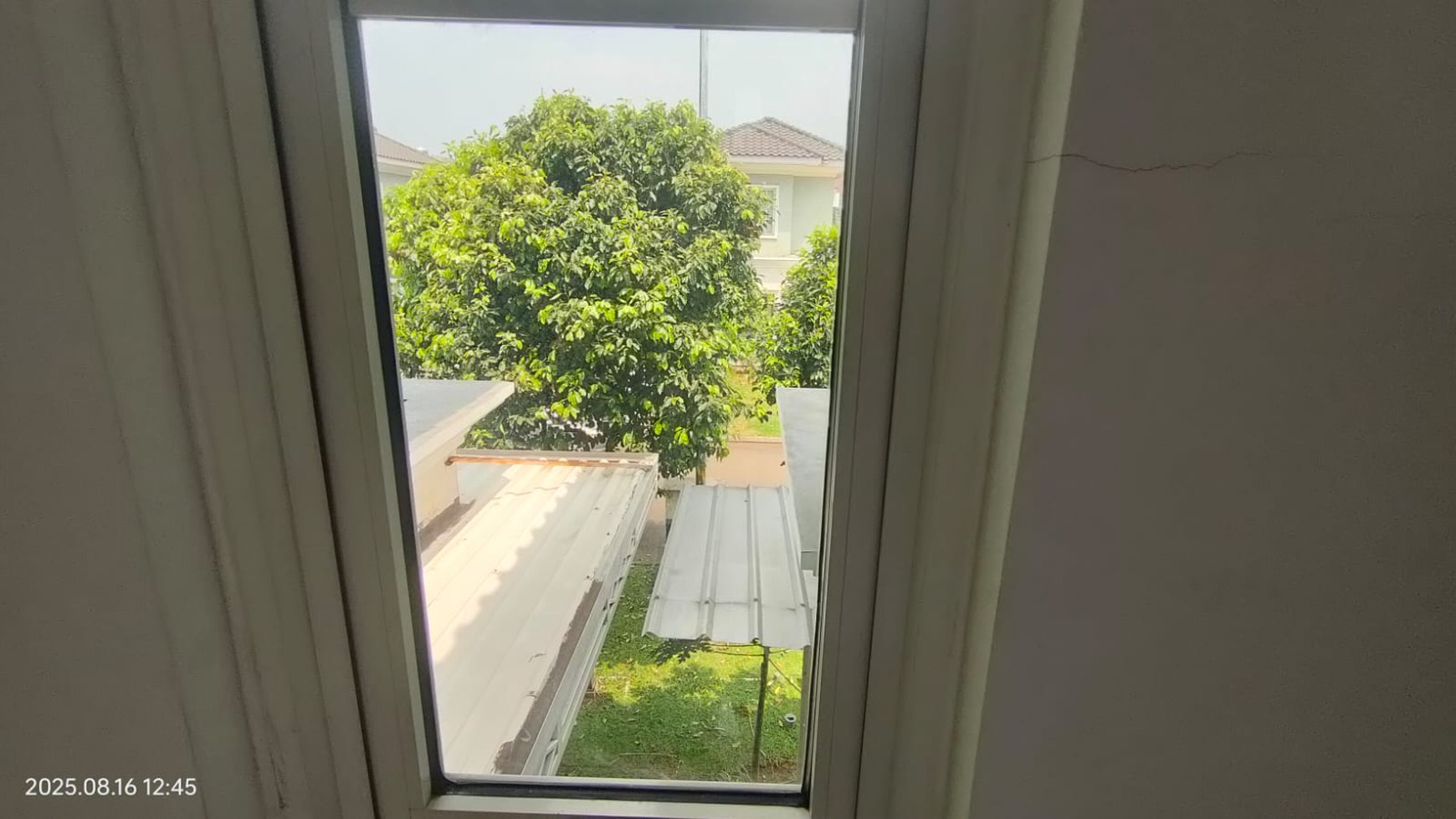 Rumah 2 Lantai di Perumahan Suvarna Sutera Tanggerang