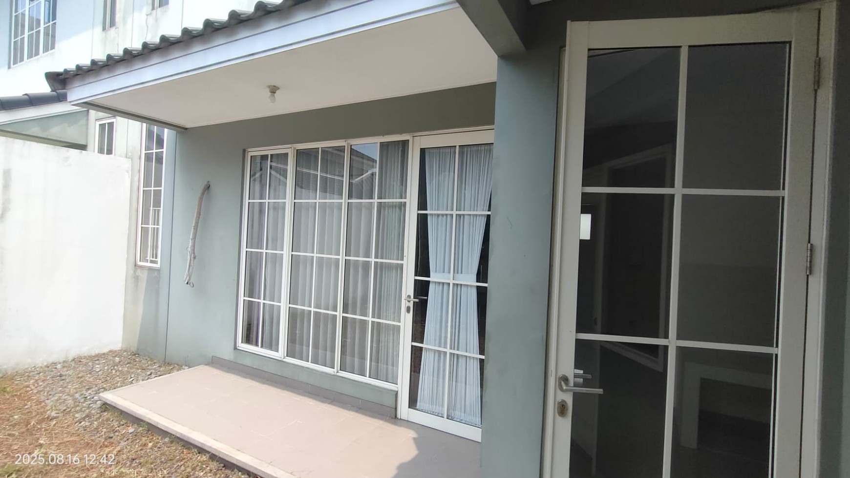 Rumah 2 Lantai di Perumahan Suvarna Sutera Tanggerang