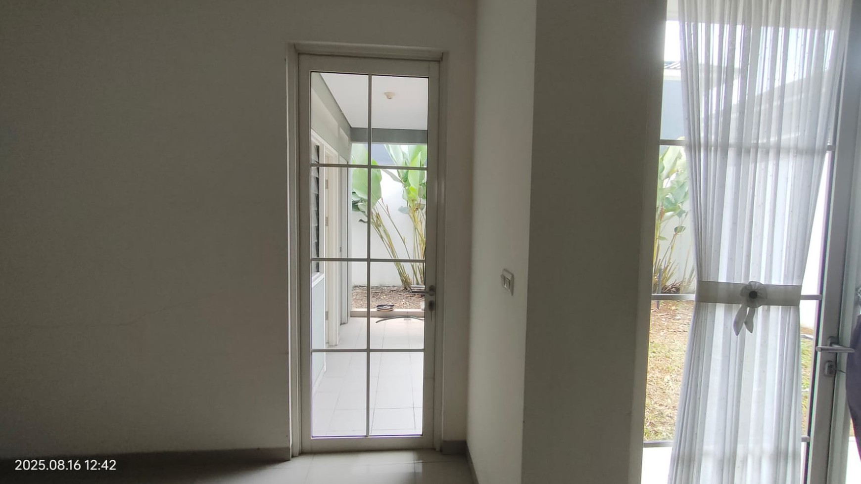 Rumah 2 Lantai di Perumahan Suvarna Sutera Tanggerang
