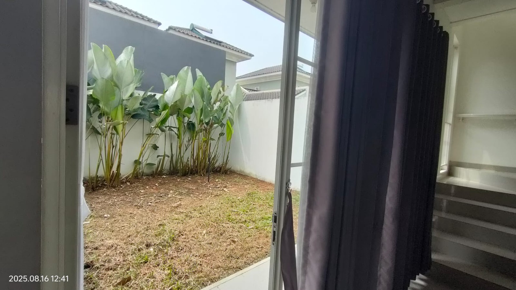 Rumah 2 Lantai di Perumahan Suvarna Sutera Tanggerang