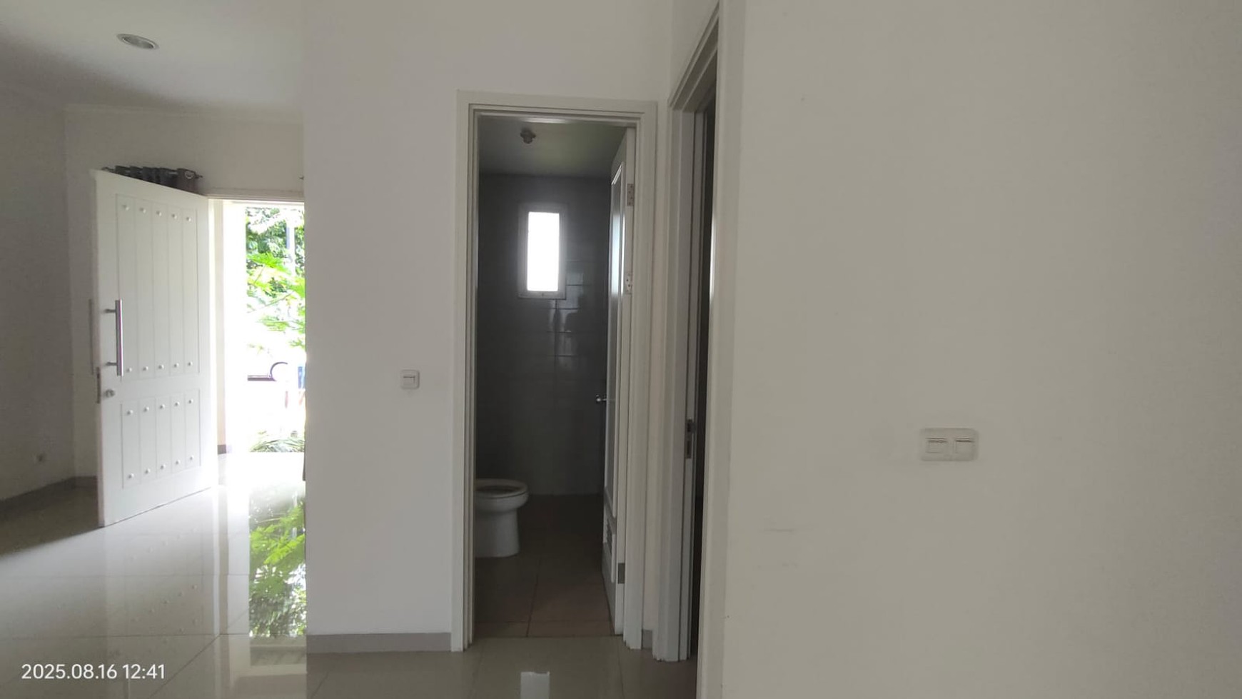 Rumah 2 Lantai di Perumahan Suvarna Sutera Tanggerang