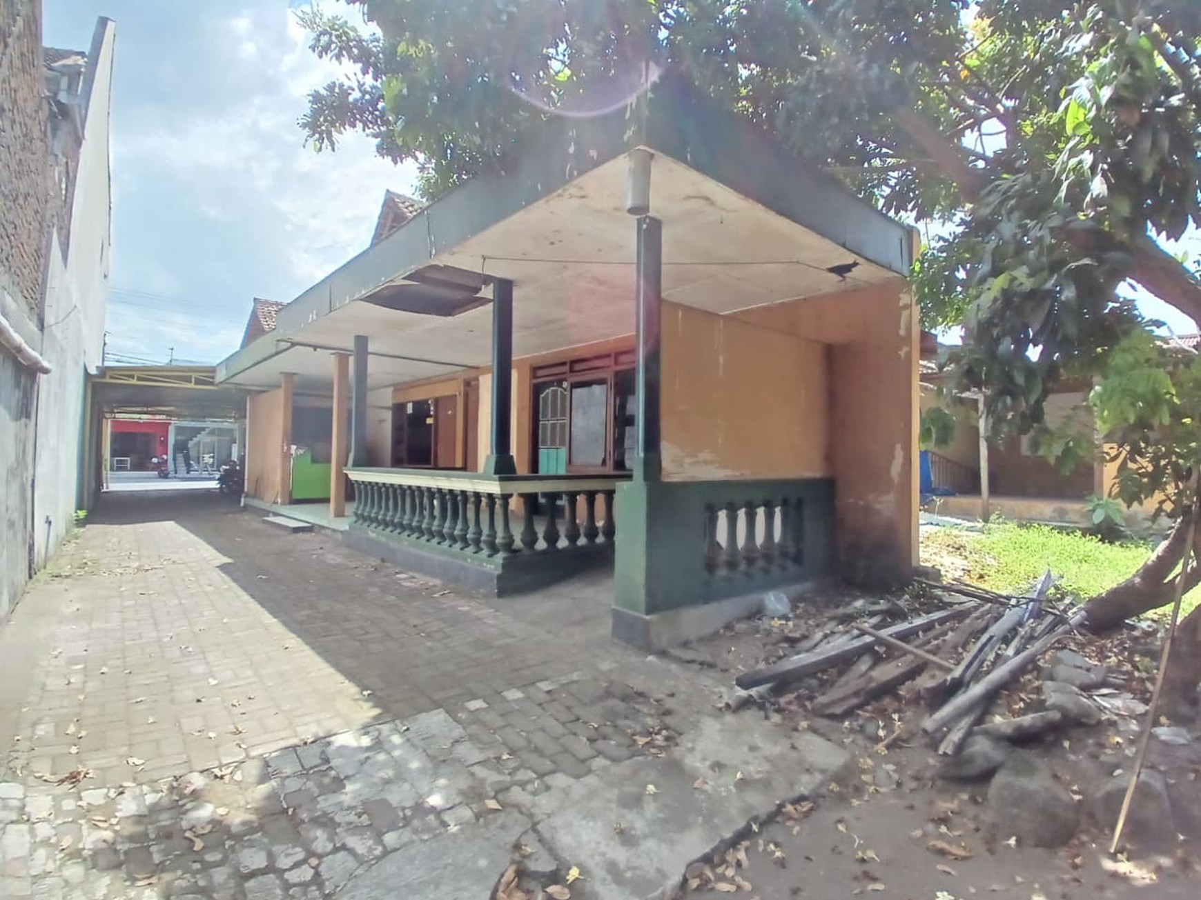 Rumah Hitung Tanah Area Cipete