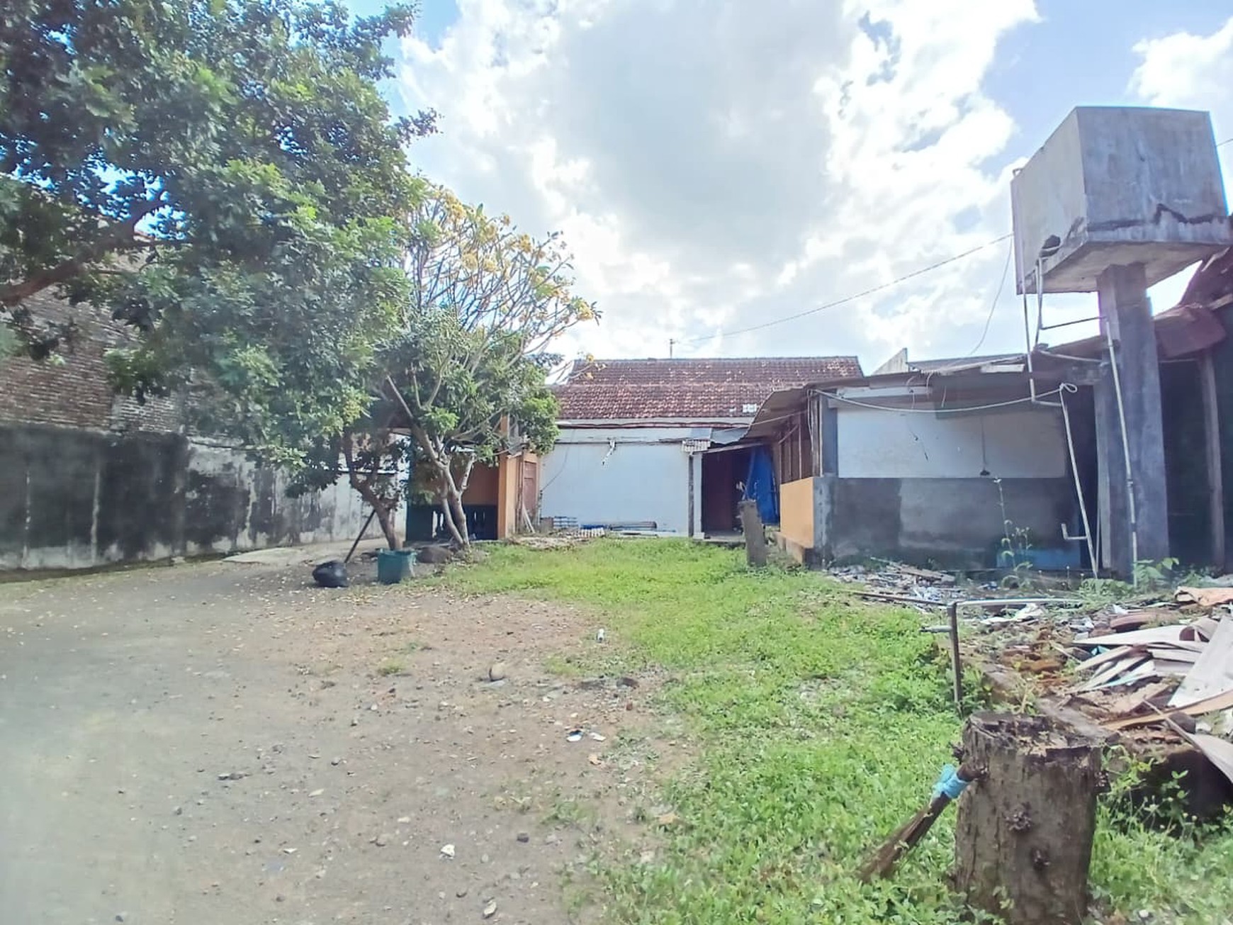 Rumah Hitung Tanah Area Cipete