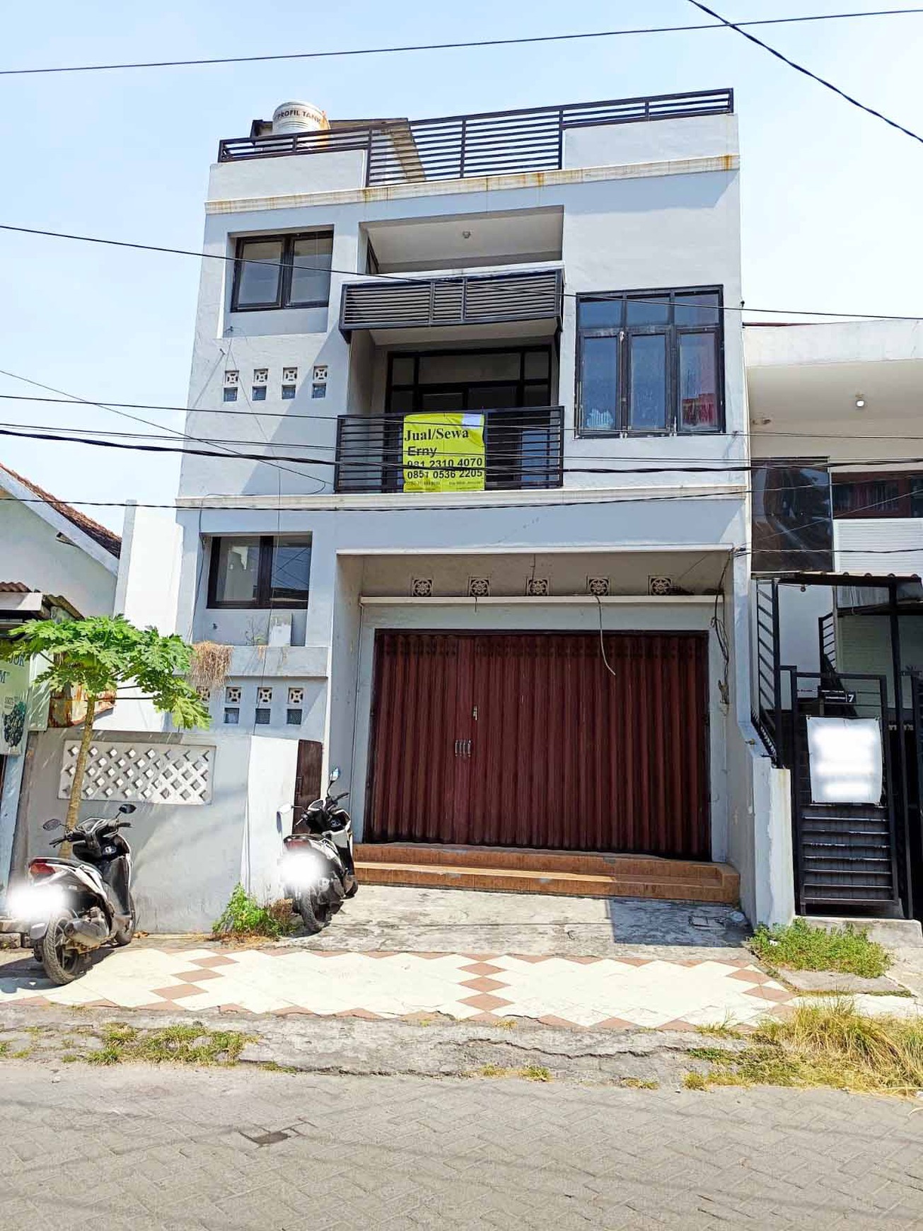 Ruko di Siwalankerto Timur, 2 Lantai, Hadap Timur, Siap Pakai.... Bisa disewakan !!!