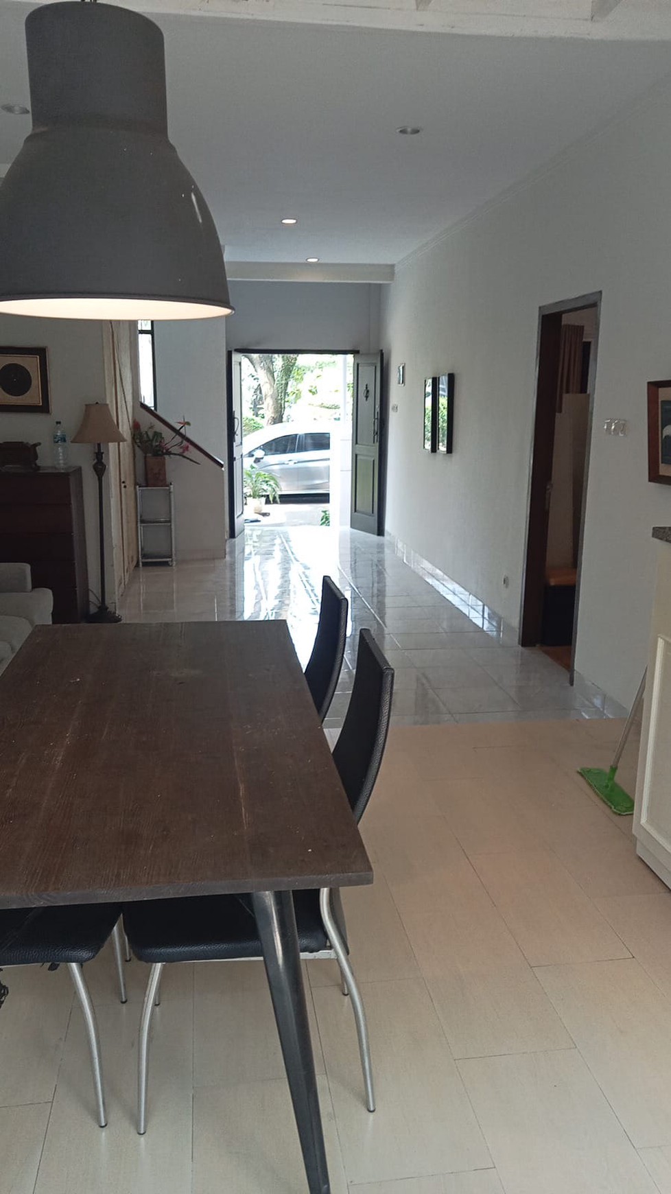 Rumah bagus siap huni di bintaro sektor 9