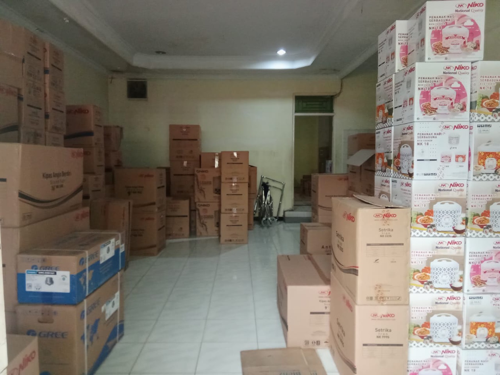 Rumah & Gudang Cocok Untuk Usaha Lokasi Gamping Sleman 