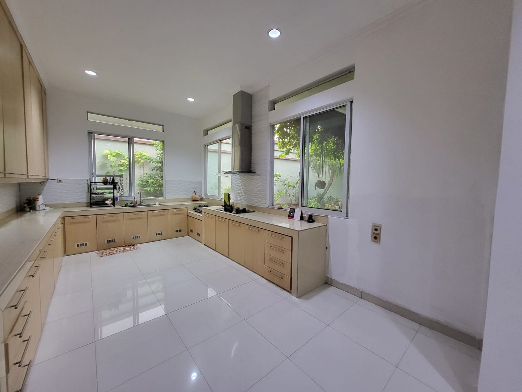 Rumah alam sutera, Sutera Lavender, Serpong Utara