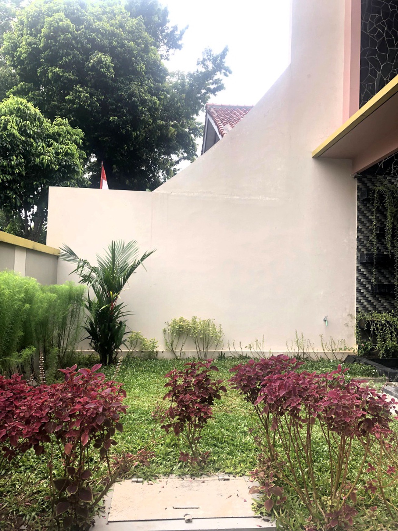 Dijual Rumah Mewah di Kawasan Senen Jakarta Pusat, Dilengkapi Rooftop City View dan Pool
