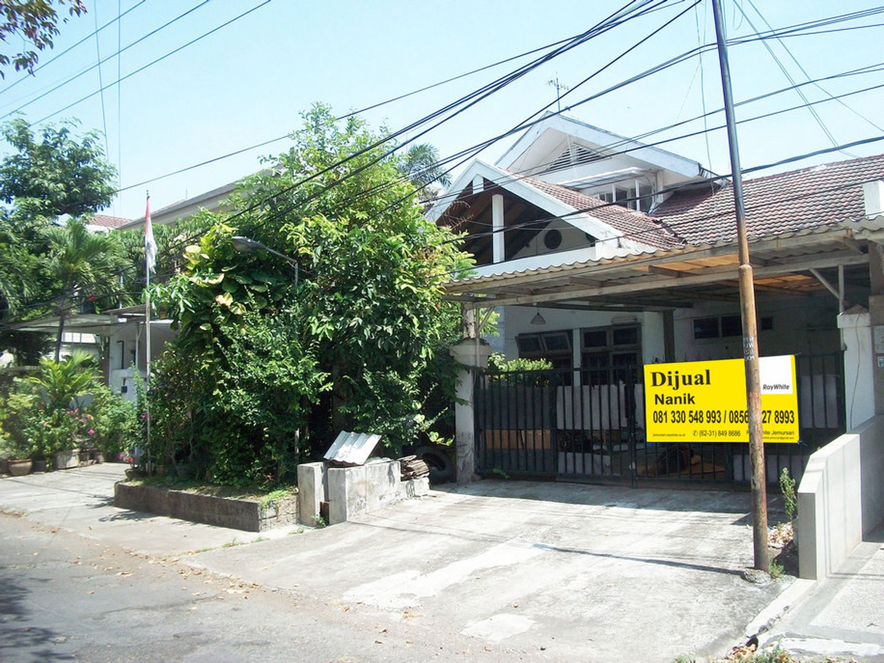 Rumah di Kertajaya Indah Tengah Surabaya Timur, Luas tanah 18 x 40 m2, Bisa untuk rumah tinggal / kantor, Row Jalan Lebar
