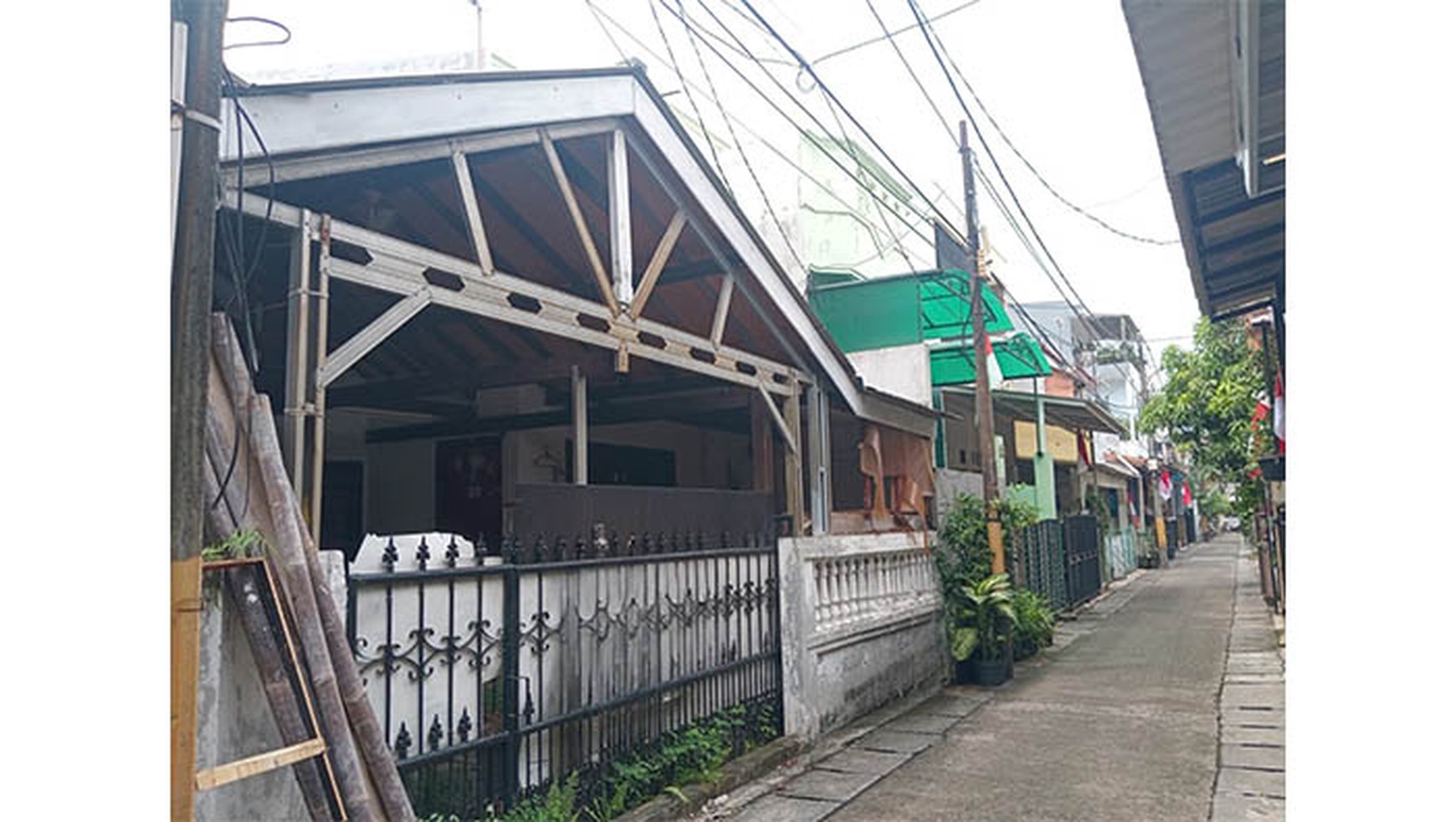 Rumah Cakalele, Bcs, Kelapa Gading