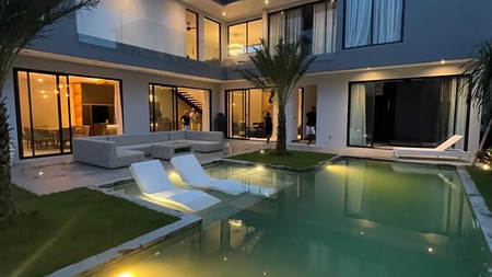 Villa Leasehold Luxurious Kerobokan Bali