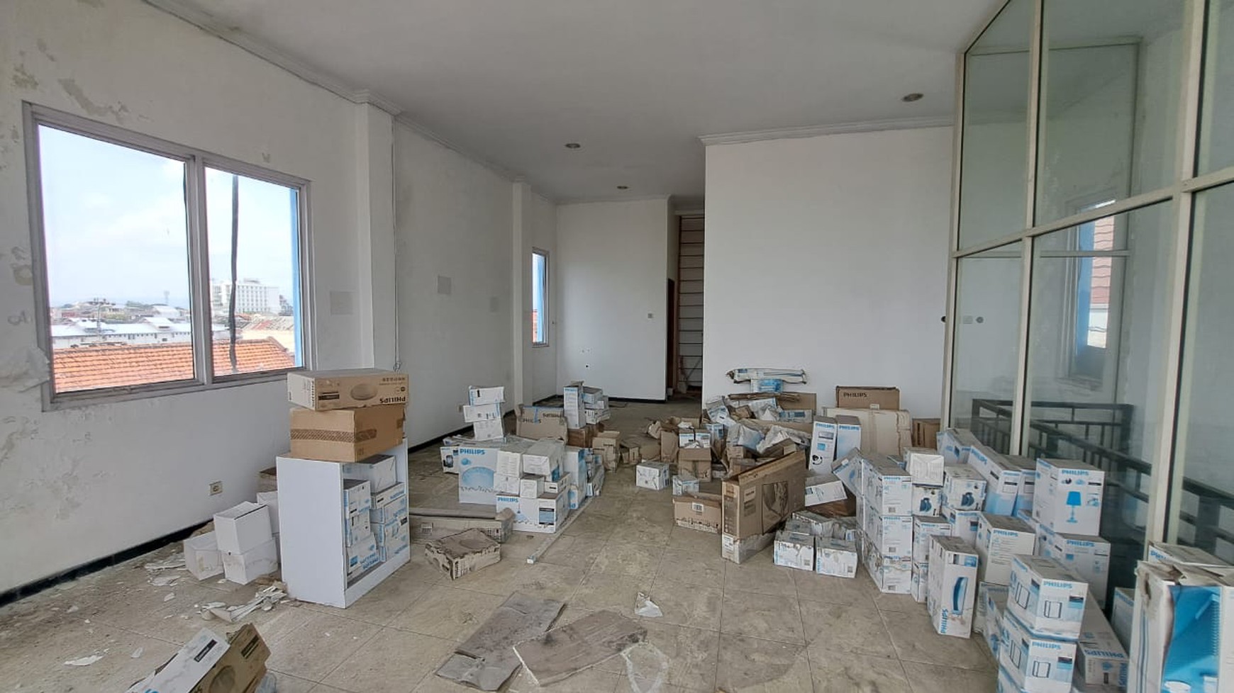 Ruko 3 Lantai Lokasi Strategis Dekat Kawasan Wisata Malioboro Yogyakarta 