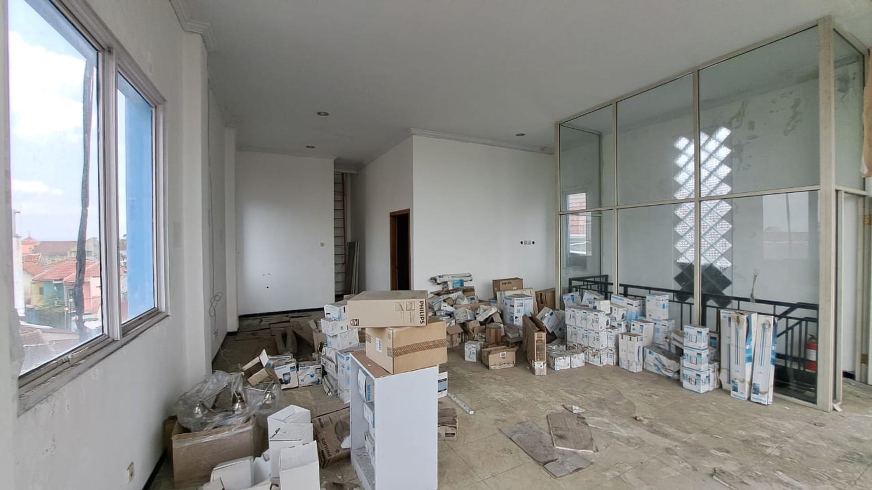 Ruko 3 Lantai Lokasi Strategis Dekat Kawasan Wisata Malioboro Yogyakarta 