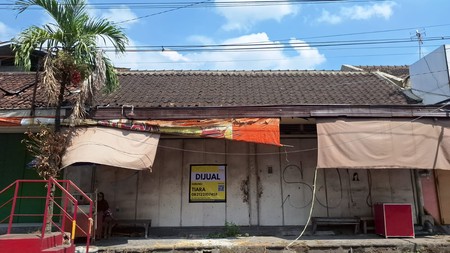 Dijual Ruko 3  - 1 lantai Lokasi Strategis di gajahan solo
