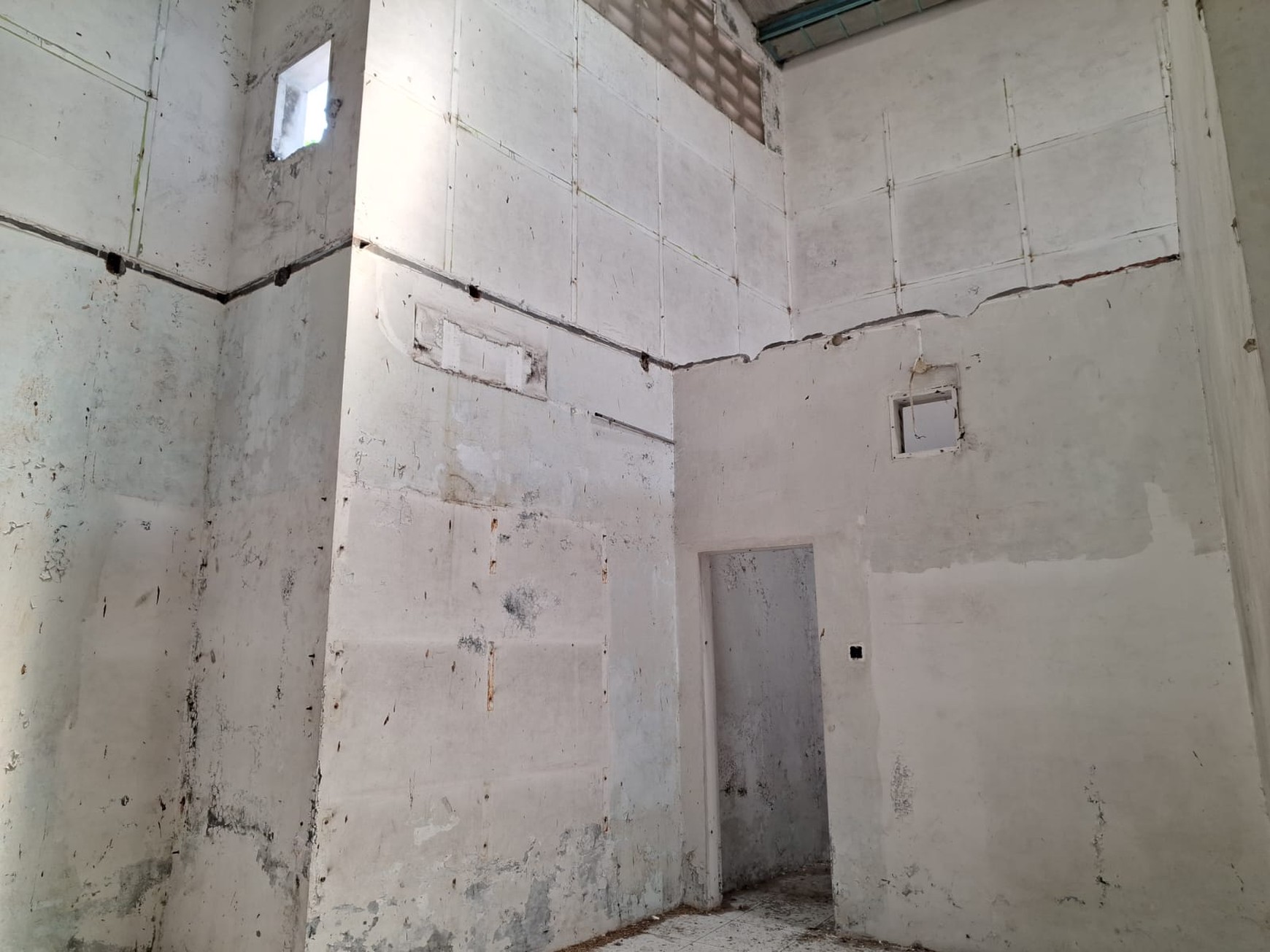 Dijual Ruko 4 - 1 lantai Lokasi Strategis di Gajahan solo