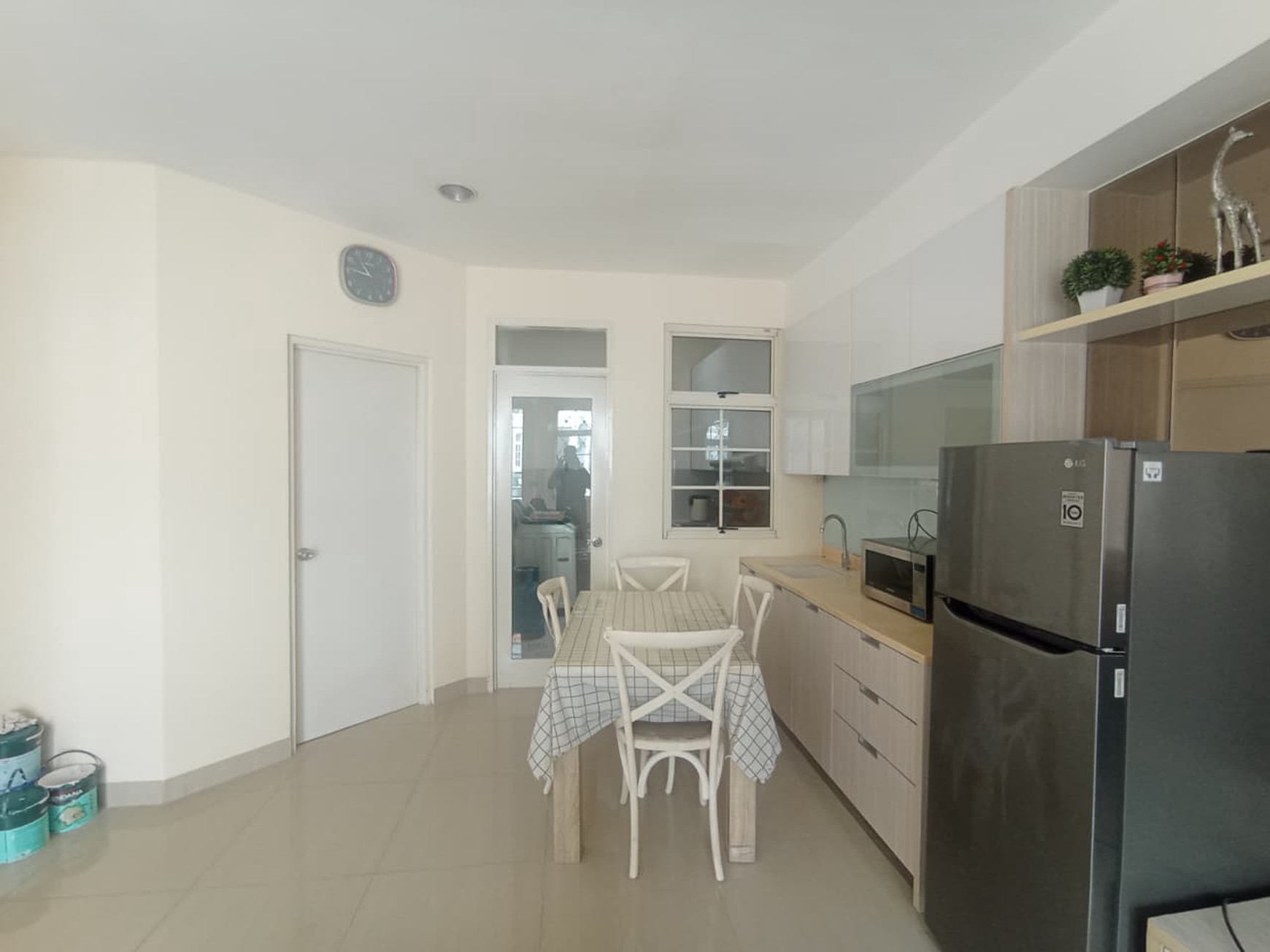 Disewakan Townhouse di Taman Paris 1 - Lippo Karawaci Utara Tangerang