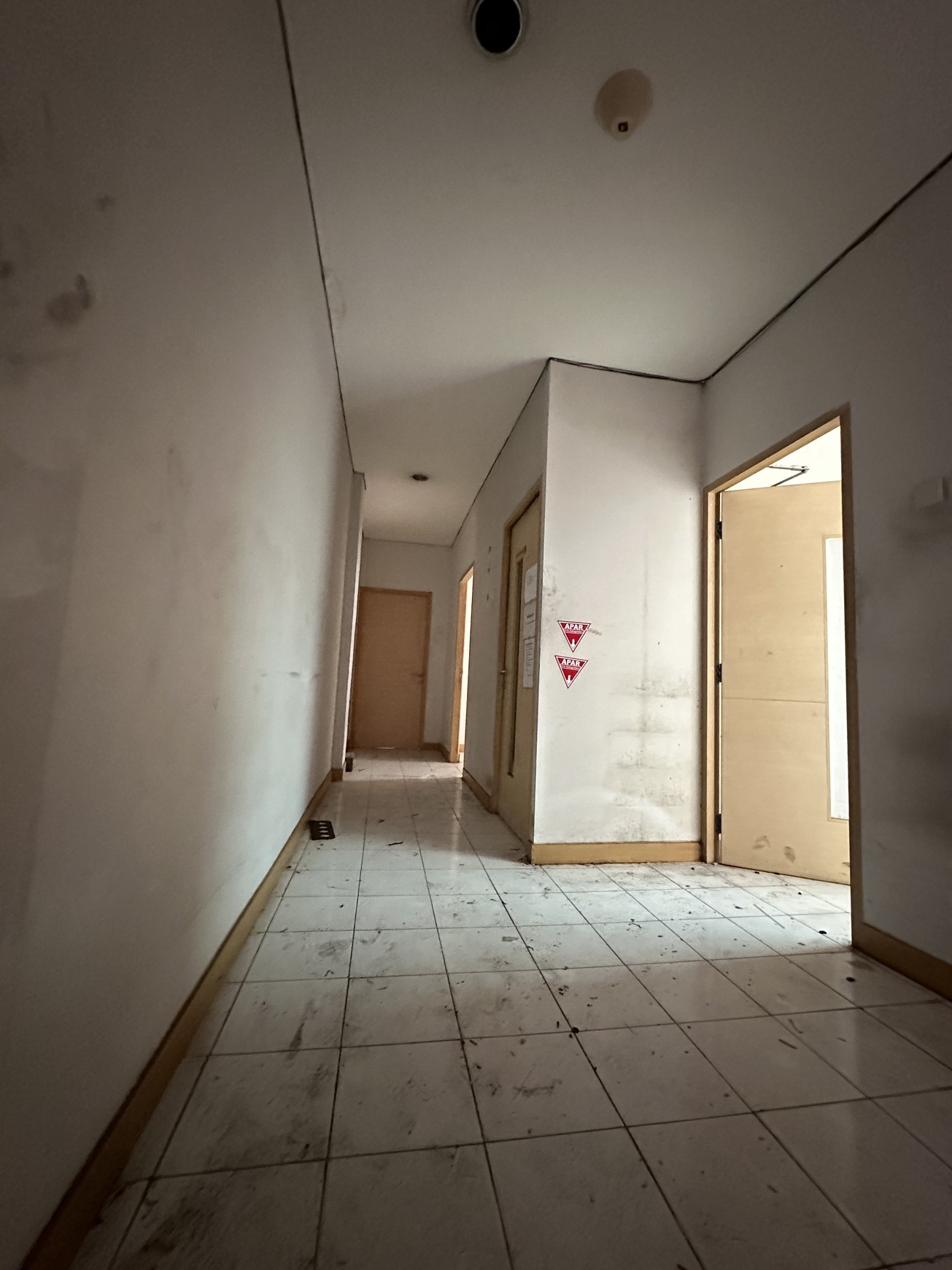 Dijual Ruko Ex Kantor Di Tomang Raya - Palmerah