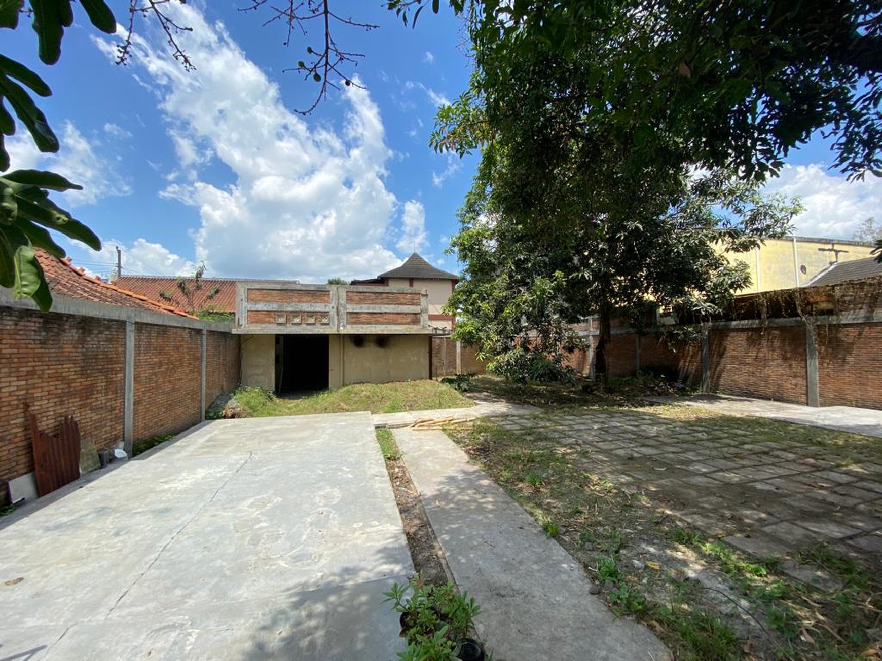 Rumah Mewah Luas 684 Meter Persegi Lokasi Utara Transmart Maguwoharjo 