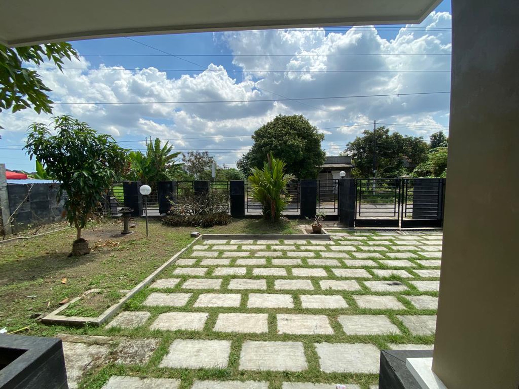 Rumah Mewah Luas 684 Meter Persegi Lokasi Utara Transmart Maguwoharjo 