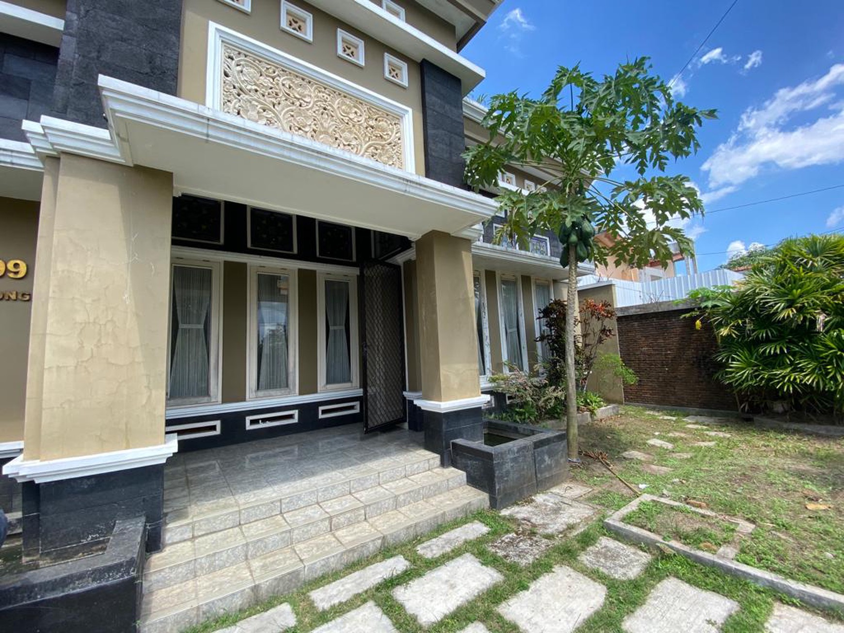 Rumah Mewah Luas 684 Meter Persegi Lokasi Utara Transmart Maguwoharjo 