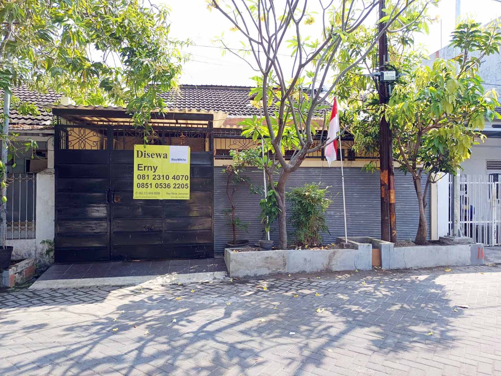 Rumah di Sutorejo Tengah Surabaya Timur, bisa untuk rumah tinggal / kantor, Siap Huni, Sewa min 2 tahun