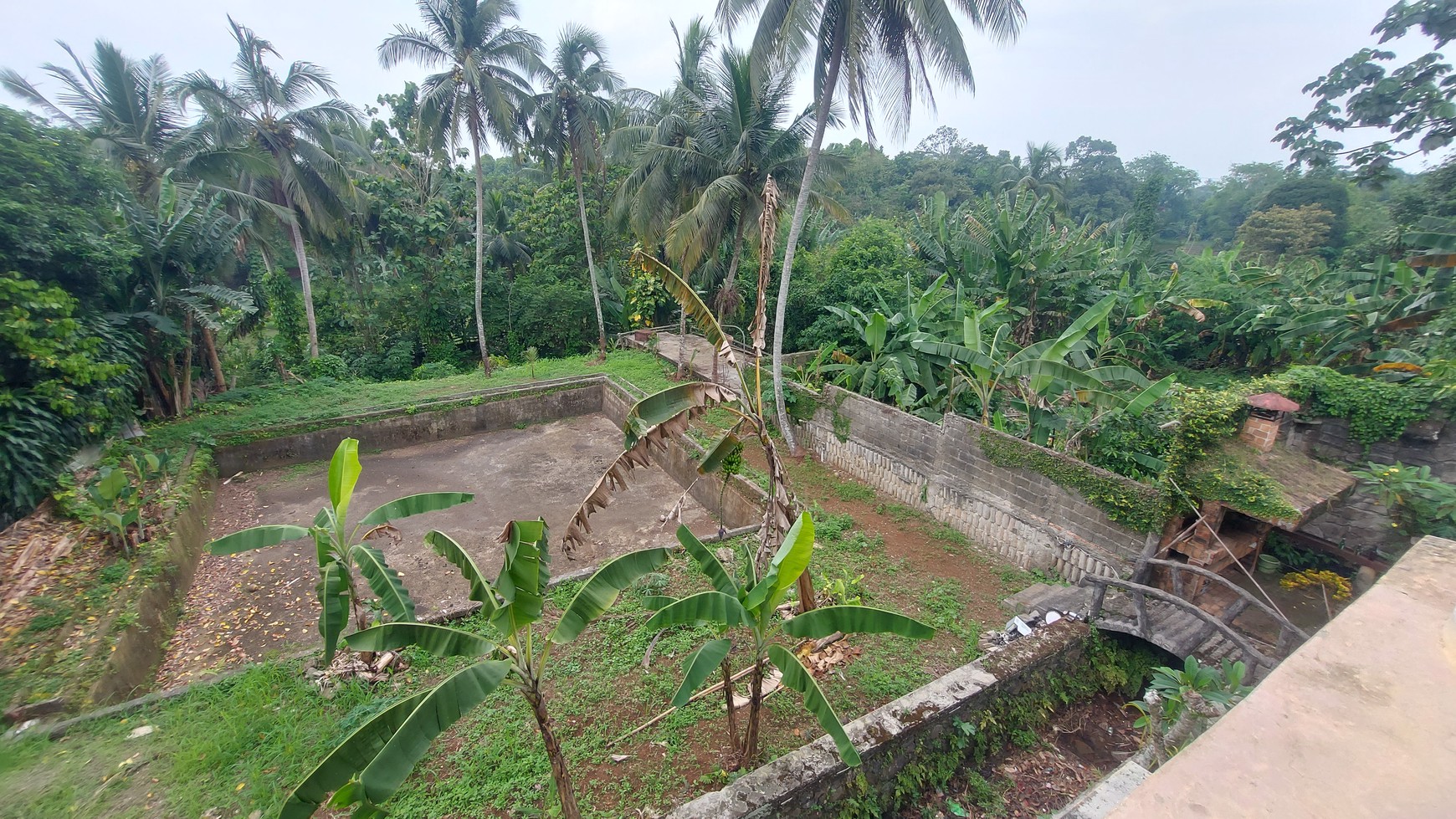 Rumah 2 Lantai LT. 3.400 m di Daerah Tajur Halang Bogor dengan Pemandangan Asri