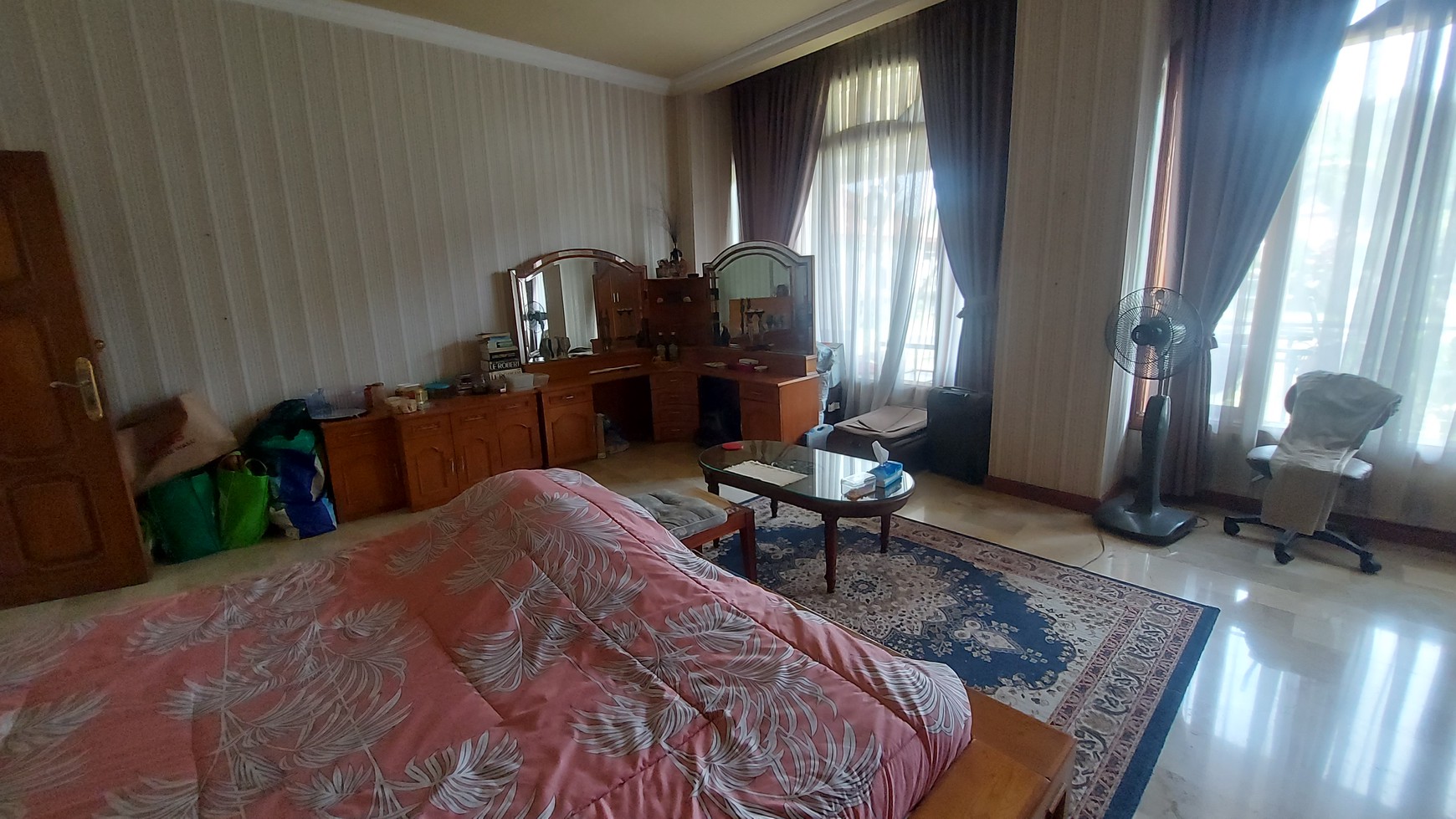 Rumah 2 Lantai LT. 3.400 m di Daerah Tajur Halang Bogor dengan Pemandangan Asri