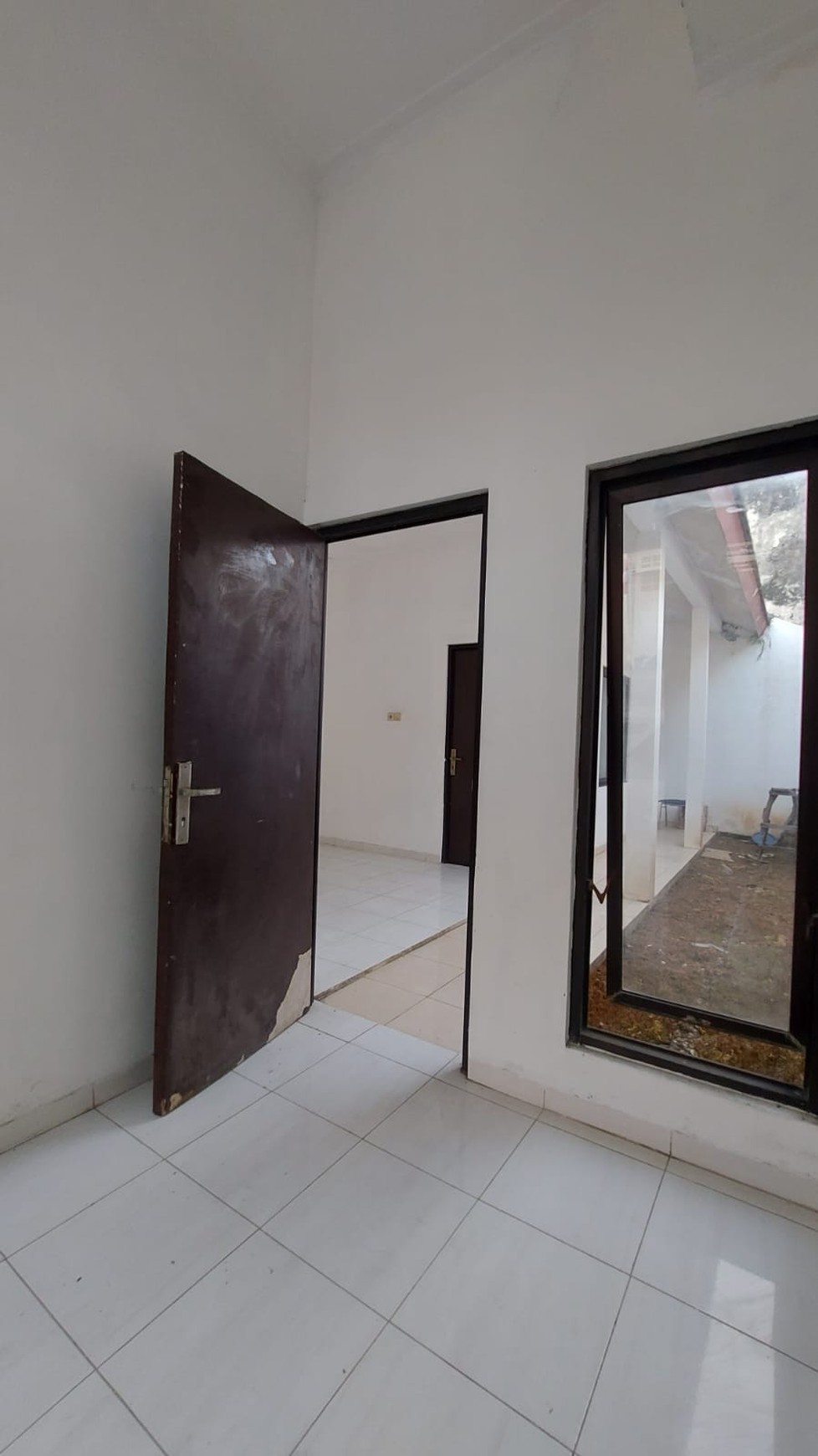 Rumah Dijual di Gading Indah - Lokasi Strategis Harga Terbaik