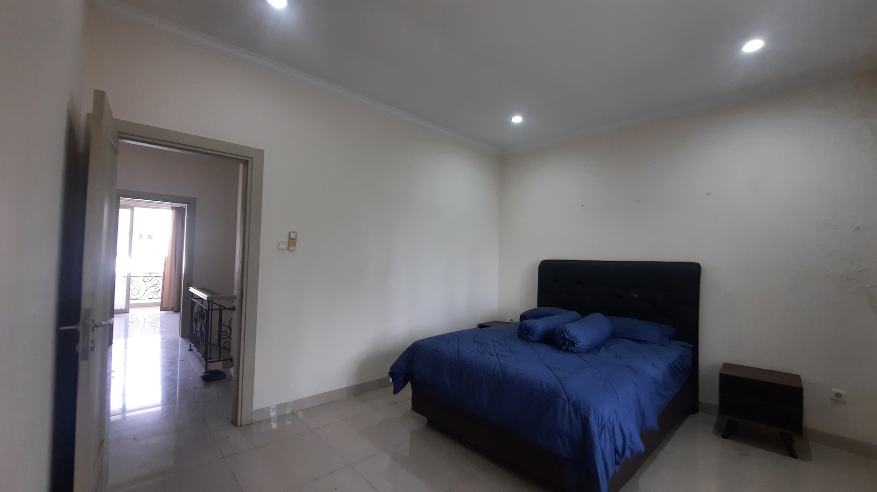 RUMAH BAGUS DAN LUAS FULL FURNISHED DI LOKASI STRATEGIS DALAM CLUSTER DAGO VILLAS LIPPO CIKARANG DEKAT DENGAN BERBAGAI FASILITAS PUBLIK