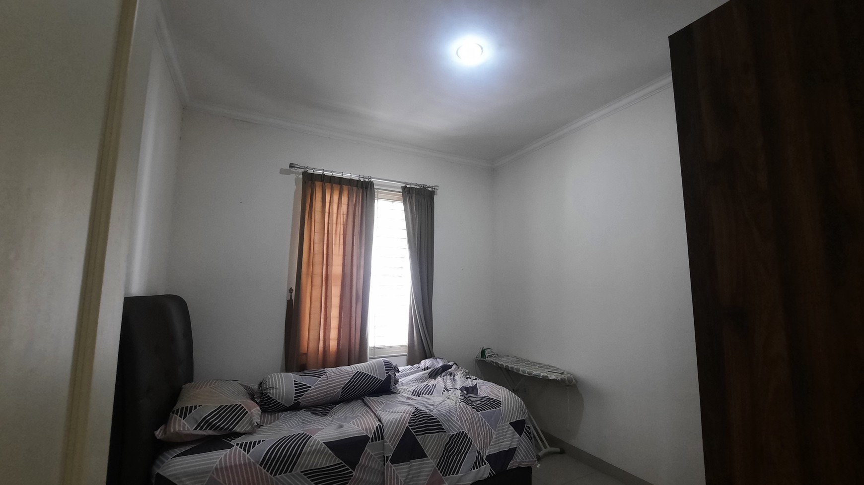 RUMAH BAGUS DAN LUAS FULL FURNISHED DI LOKASI STRATEGIS DALAM CLUSTER DAGO VILLAS LIPPO CIKARANG DEKAT DENGAN BERBAGAI FASILITAS PUBLIK