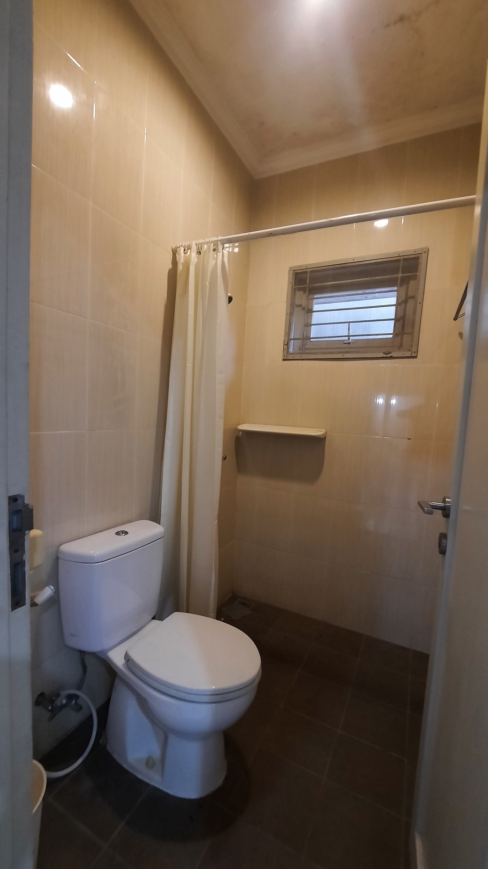 RUMAH BAGUS DAN LUAS FULL FURNISHED DI LOKASI STRATEGIS DALAM CLUSTER DAGO VILLAS LIPPO CIKARANG DEKAT DENGAN BERBAGAI FASILITAS PUBLIK