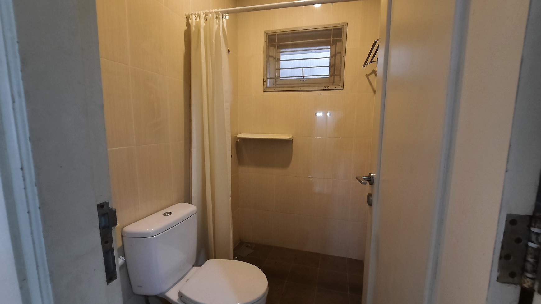 RUMAH BAGUS DAN LUAS FULL FURNISHED DI LOKASI STRATEGIS DALAM CLUSTER DAGO VILLAS LIPPO CIKARANG DEKAT DENGAN BERBAGAI FASILITAS PUBLIK