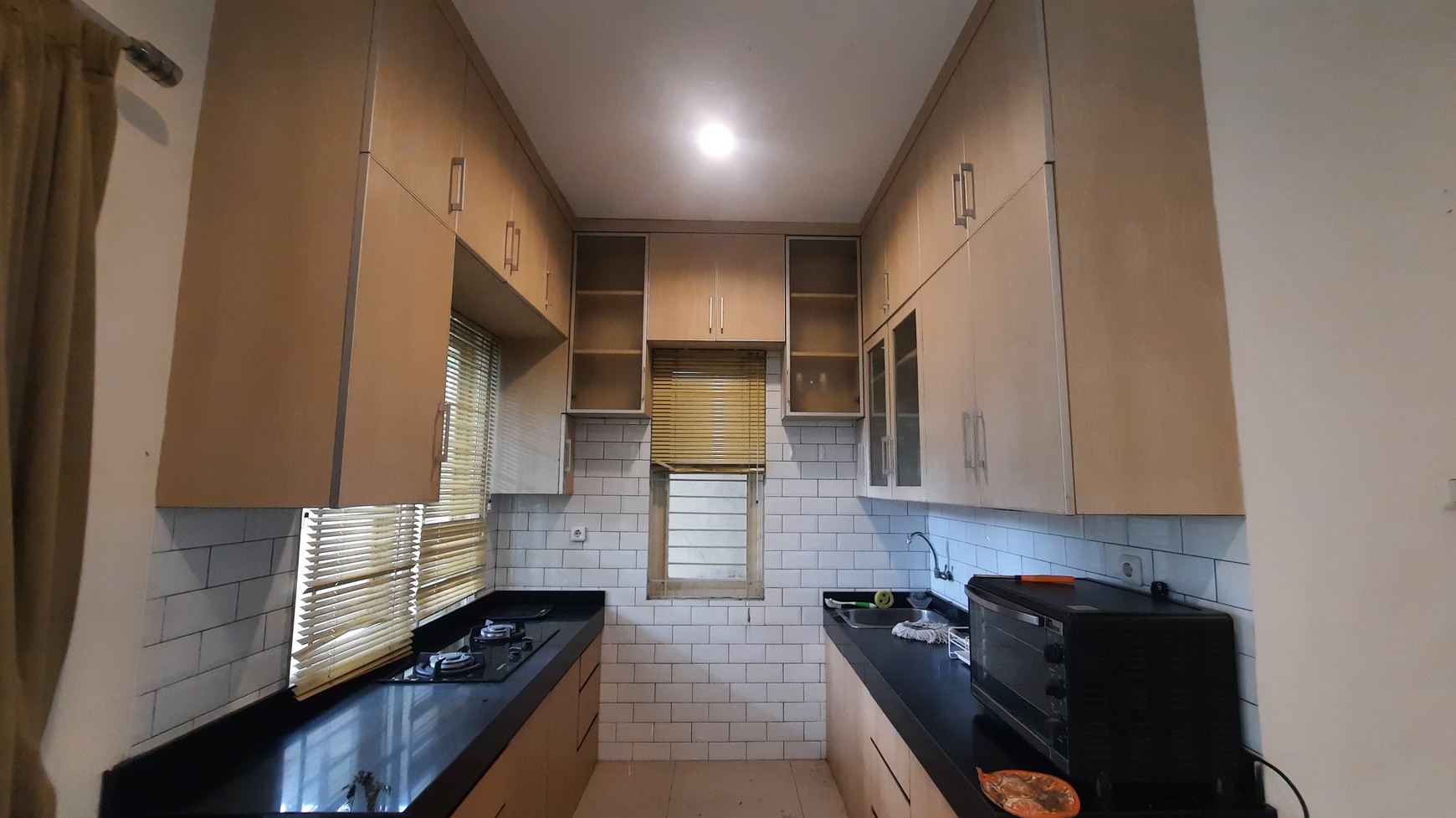 RUMAH BAGUS DAN LUAS FULL FURNISHED DI LOKASI STRATEGIS DALAM CLUSTER DAGO VILLAS LIPPO CIKARANG DEKAT DENGAN BERBAGAI FASILITAS PUBLIK