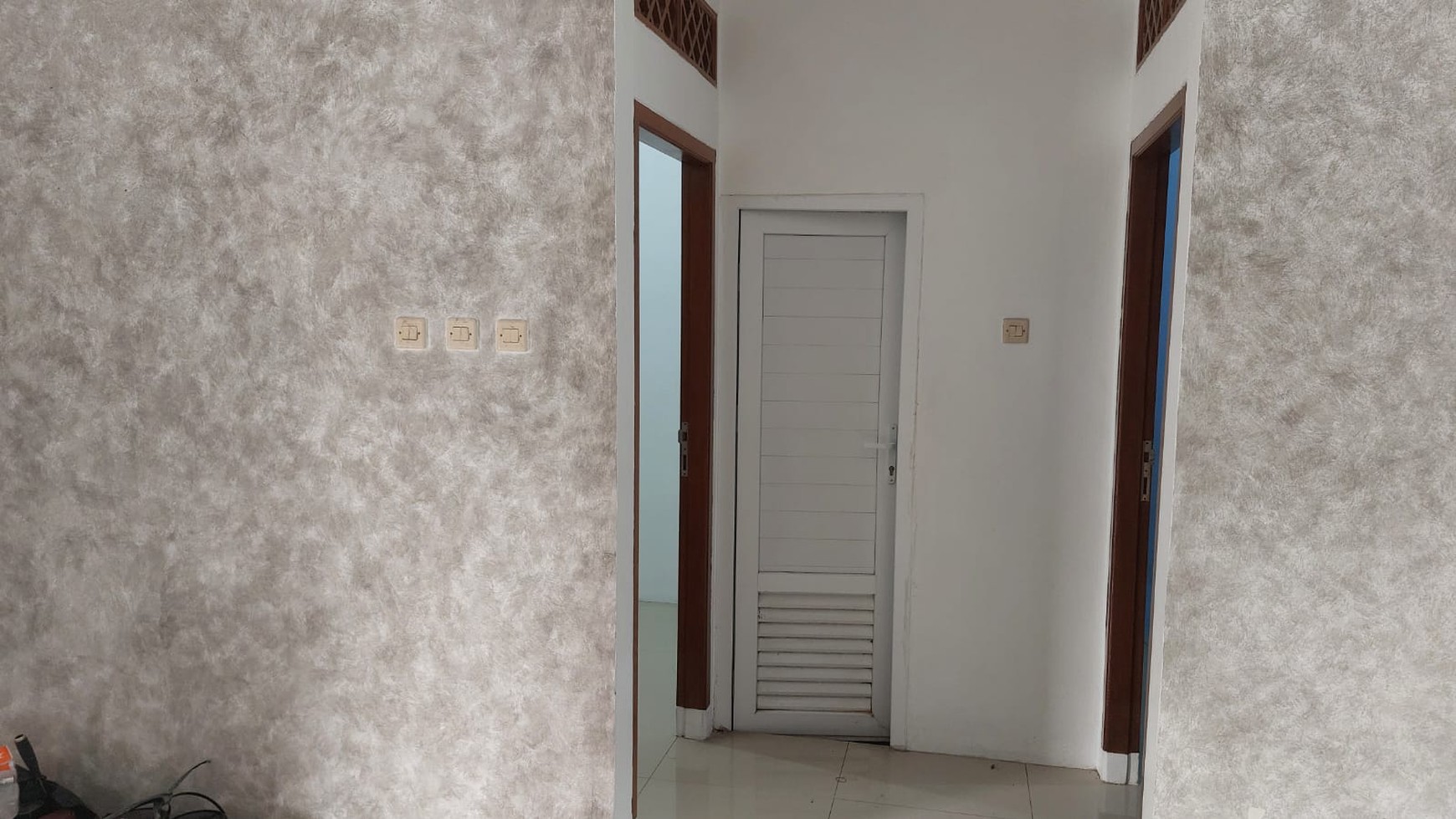 Dijual Rumah murah di blok K Cinere