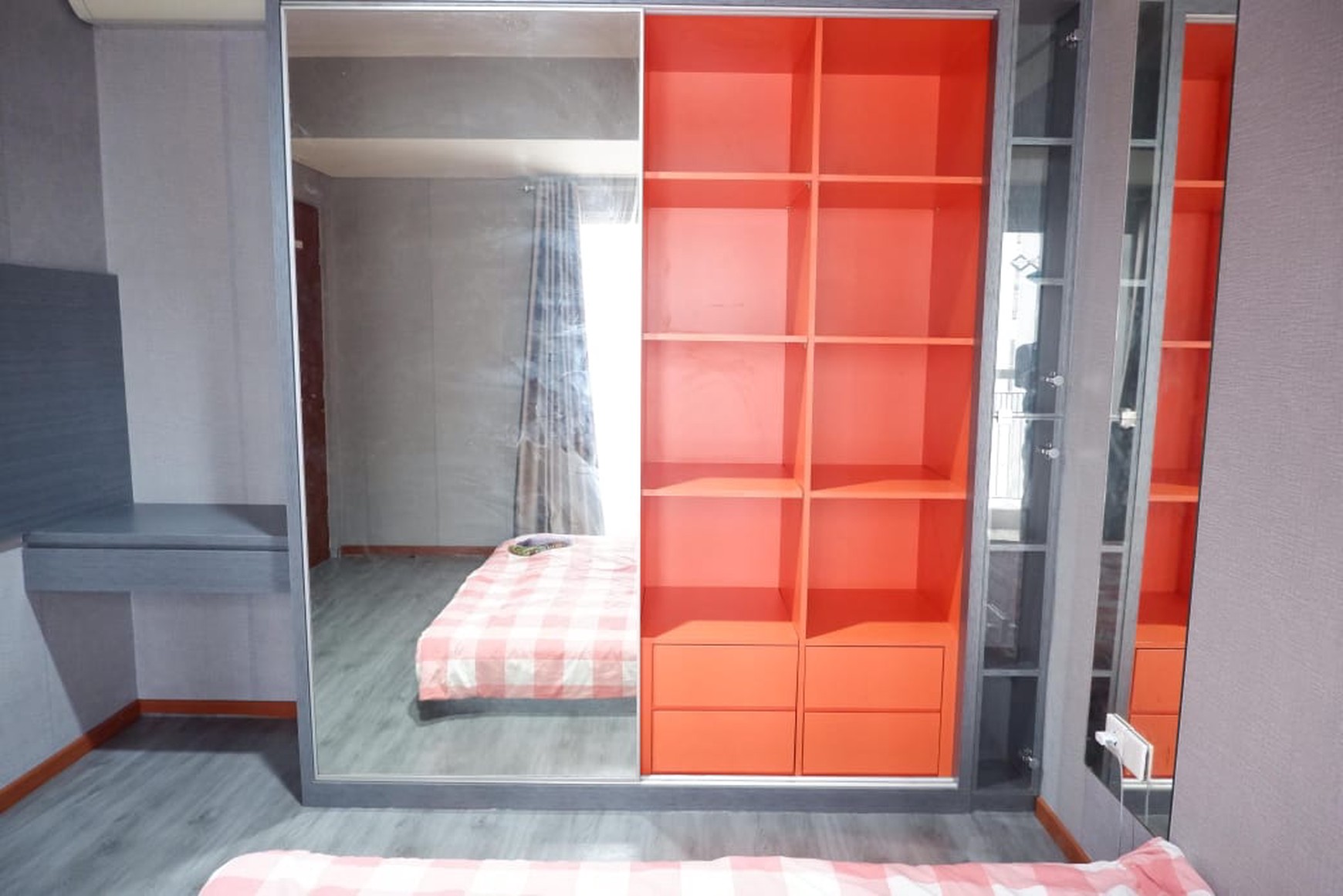 Apartemen Royal Mediterania Garden