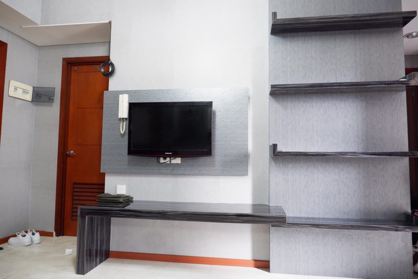  Apartemen Royal Mediterania Garden