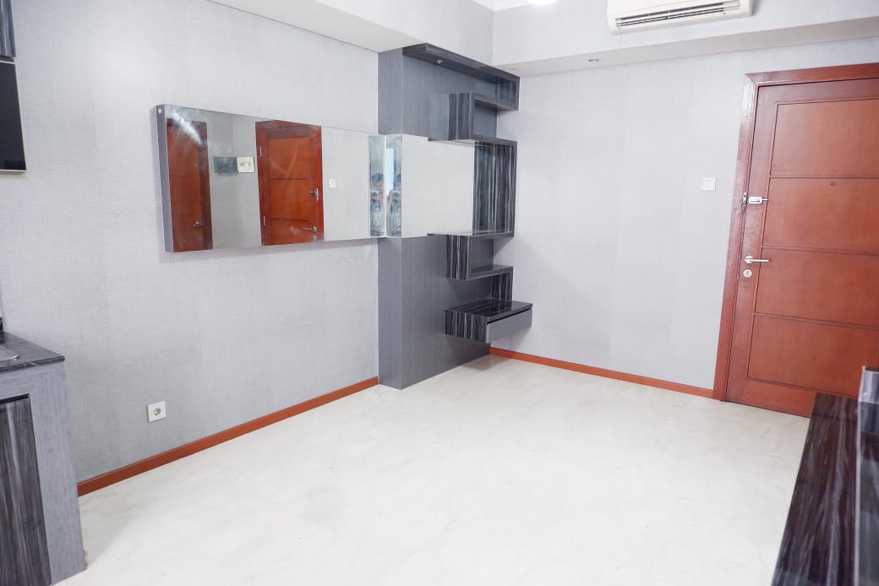 Apartemen Royal Mediterania Garden