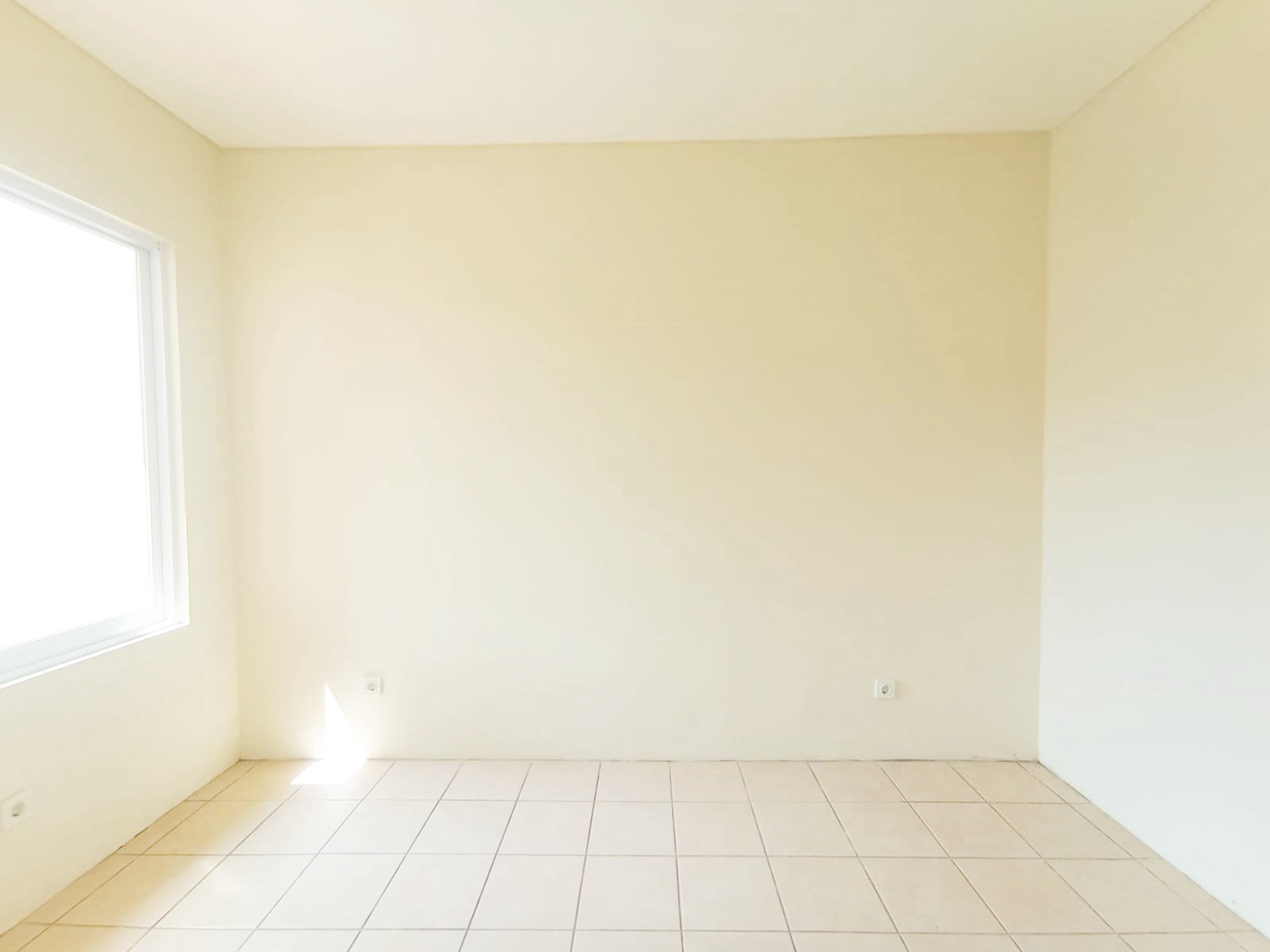 jual cepat rumah di Jalan Riau Lippo Karawaci strategis kondisi rapih siap huni