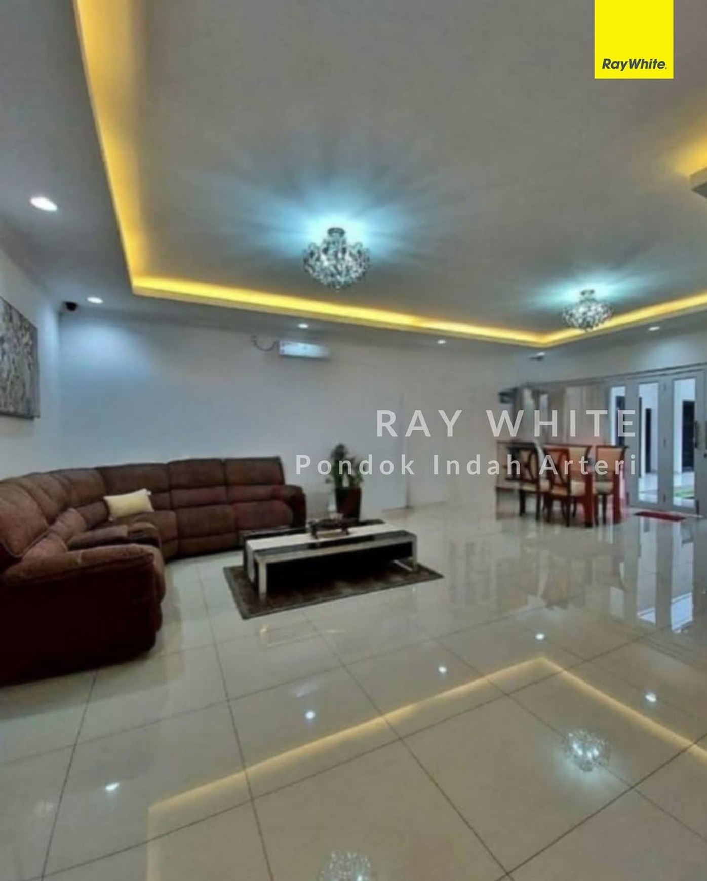 Dijual Cepat Rumah Strategis Jatipadang  Jakarta Selatan  Bisa untuk Kantor, Klinik, atau Hunian Keluarga