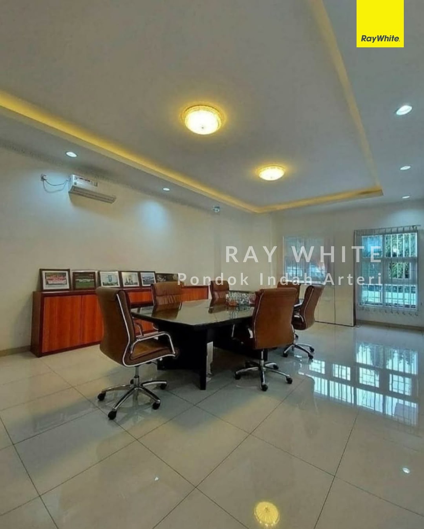 Dijual Cepat Rumah Strategis Jatipadang  Jakarta Selatan  Bisa untuk Kantor, Klinik, atau Hunian Keluarga