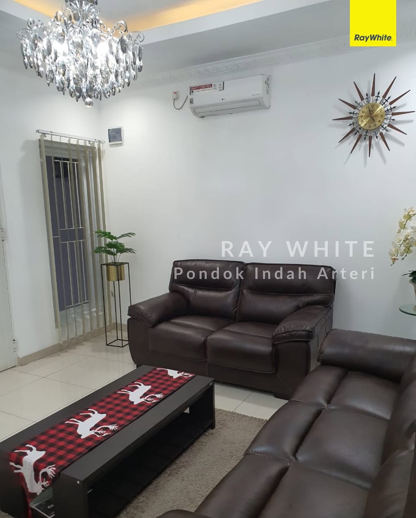 Dijual Cepat Rumah Strategis Jatipadang  Jakarta Selatan  Bisa untuk Kantor, Klinik, atau Hunian Keluarga