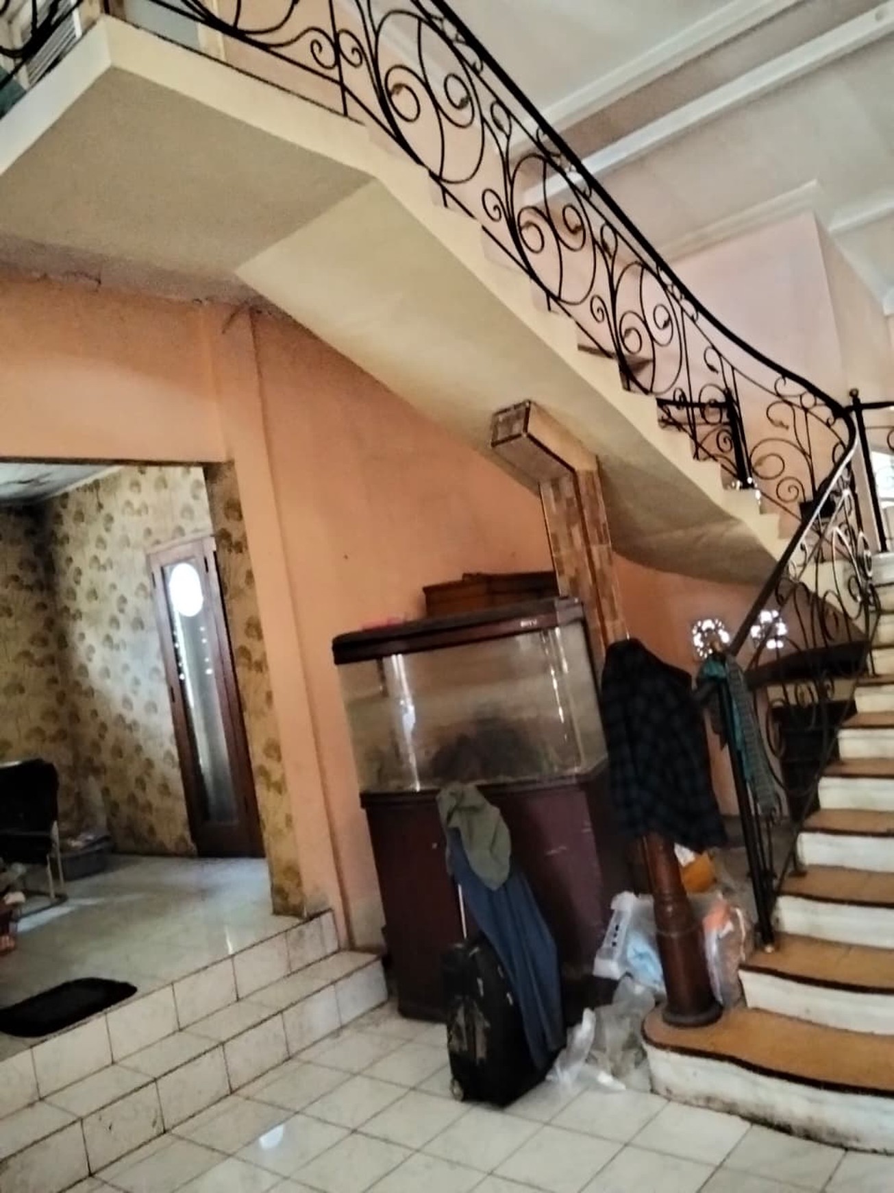 Rumah 2 Lantai di Pondok Cabe Lokasi Strategis Akses Mudah ke Pintu Tol