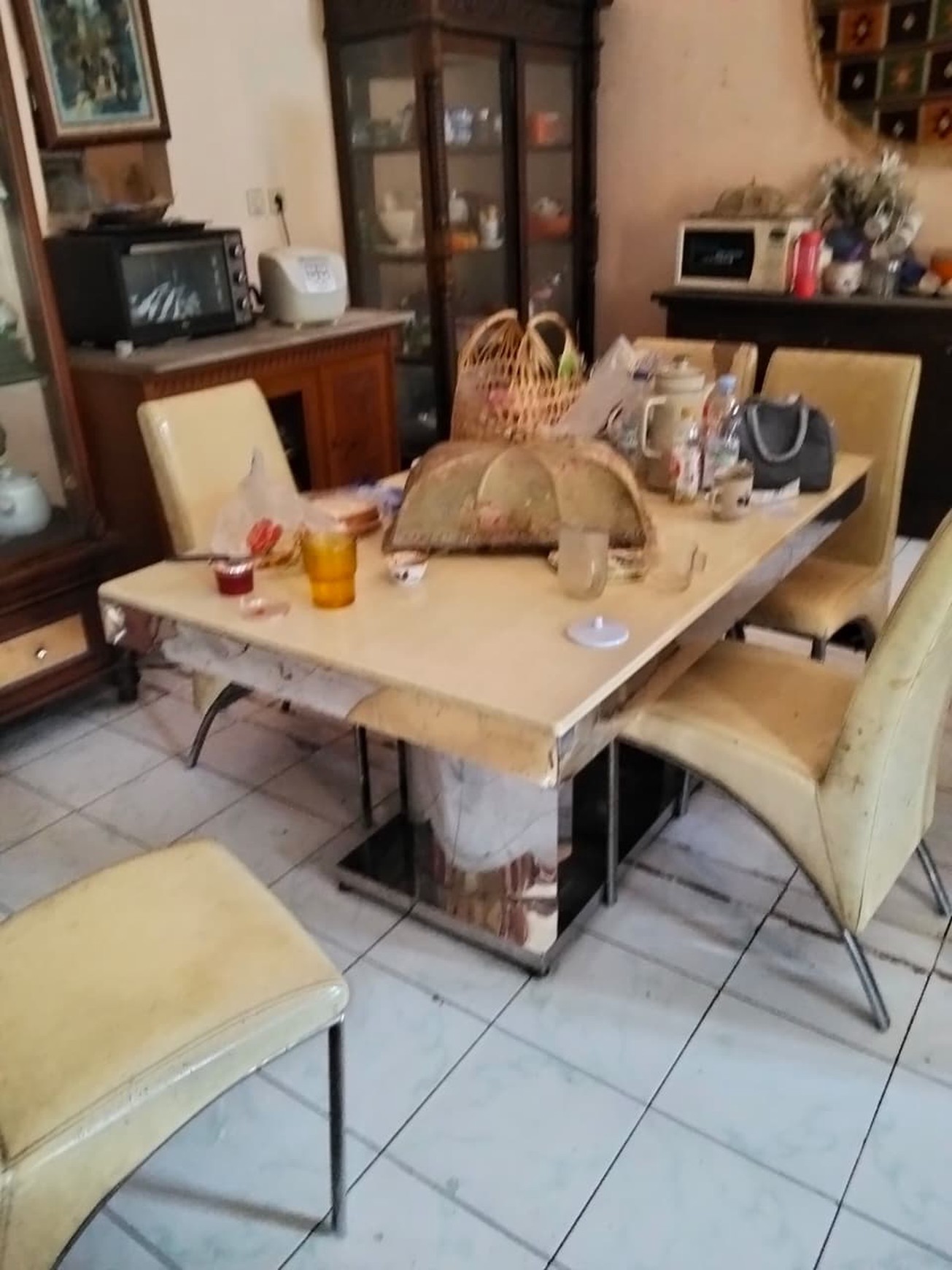 Rumah 2 Lantai di Pondok Cabe Lokasi Strategis Akses Mudah ke Pintu Tol