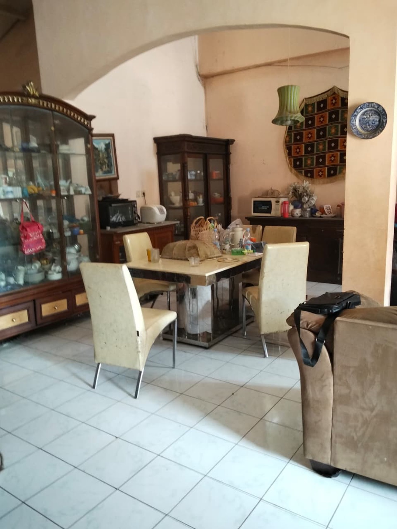 Rumah 2 Lantai di Pondok Cabe Lokasi Strategis Akses Mudah ke Pintu Tol