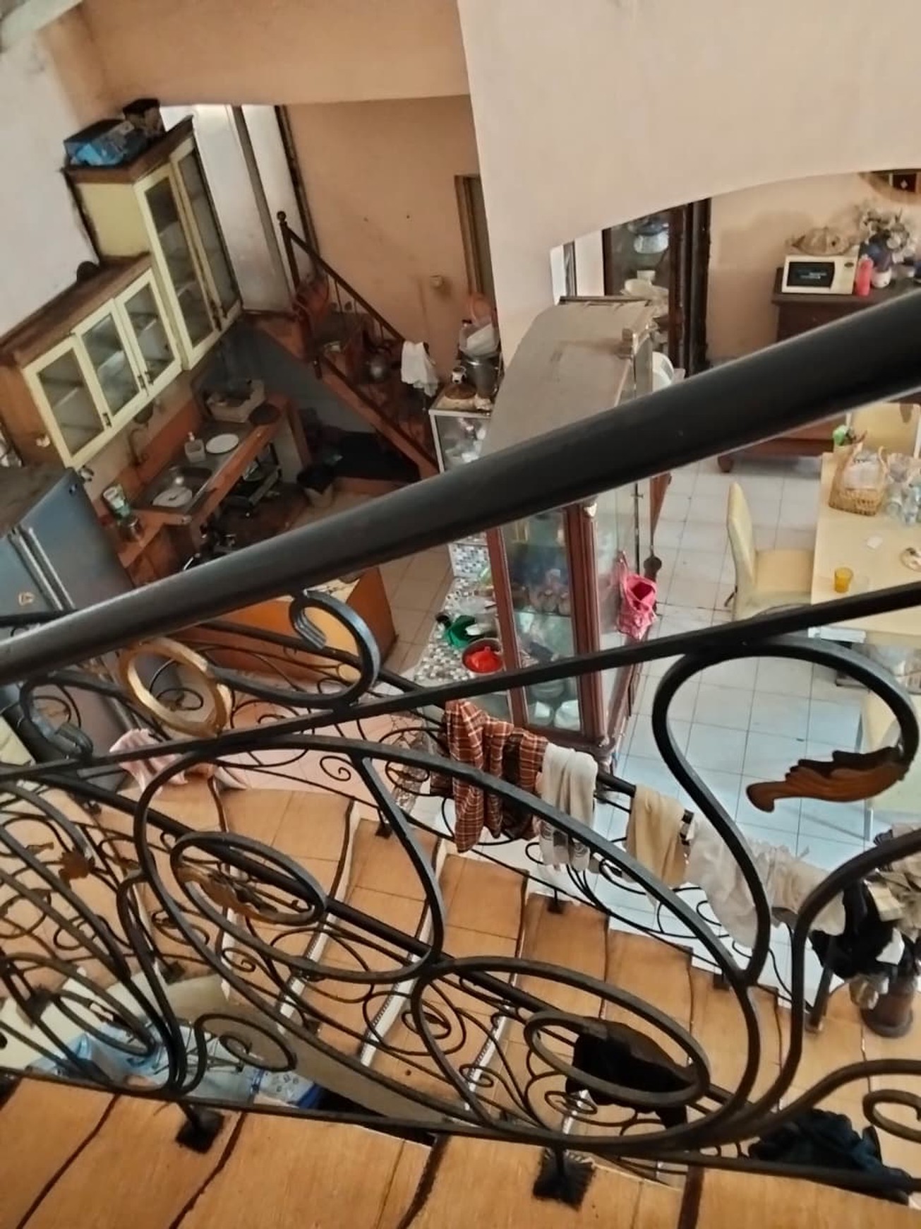 Rumah 2 Lantai di Pondok Cabe Lokasi Strategis Akses Mudah ke Pintu Tol