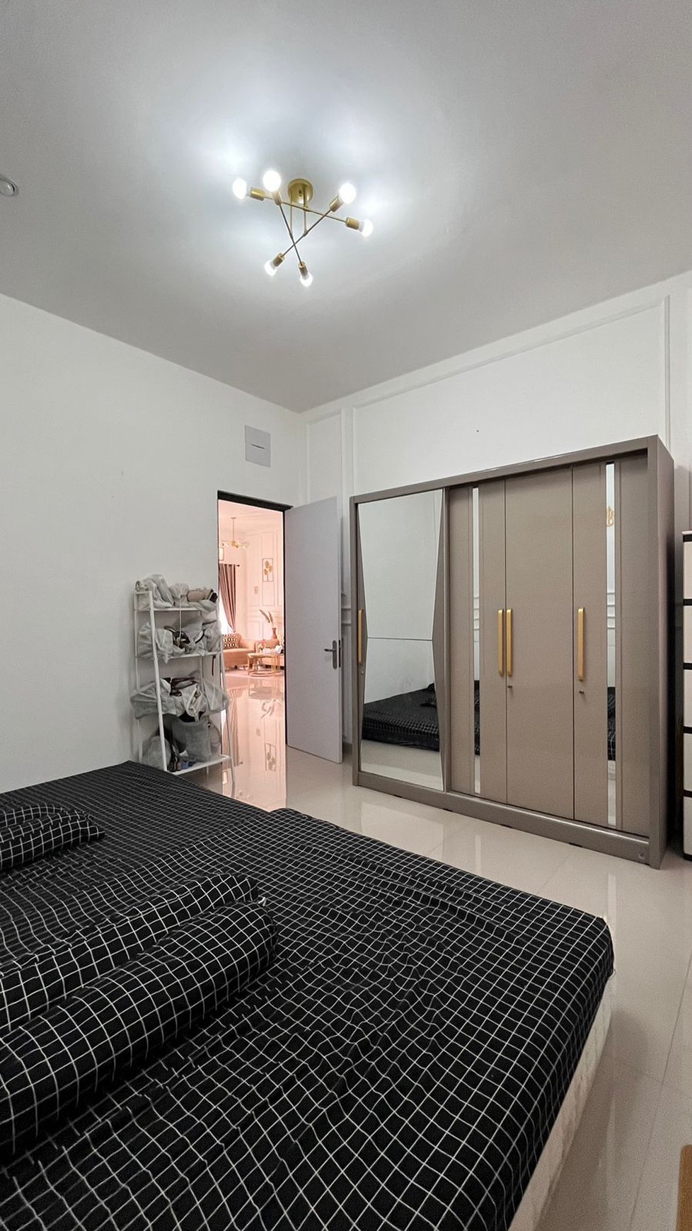 Rumah 1 Lantai Siap Huni di Sawangan, Depok - Lokasi Strategis Harga Terjangkau